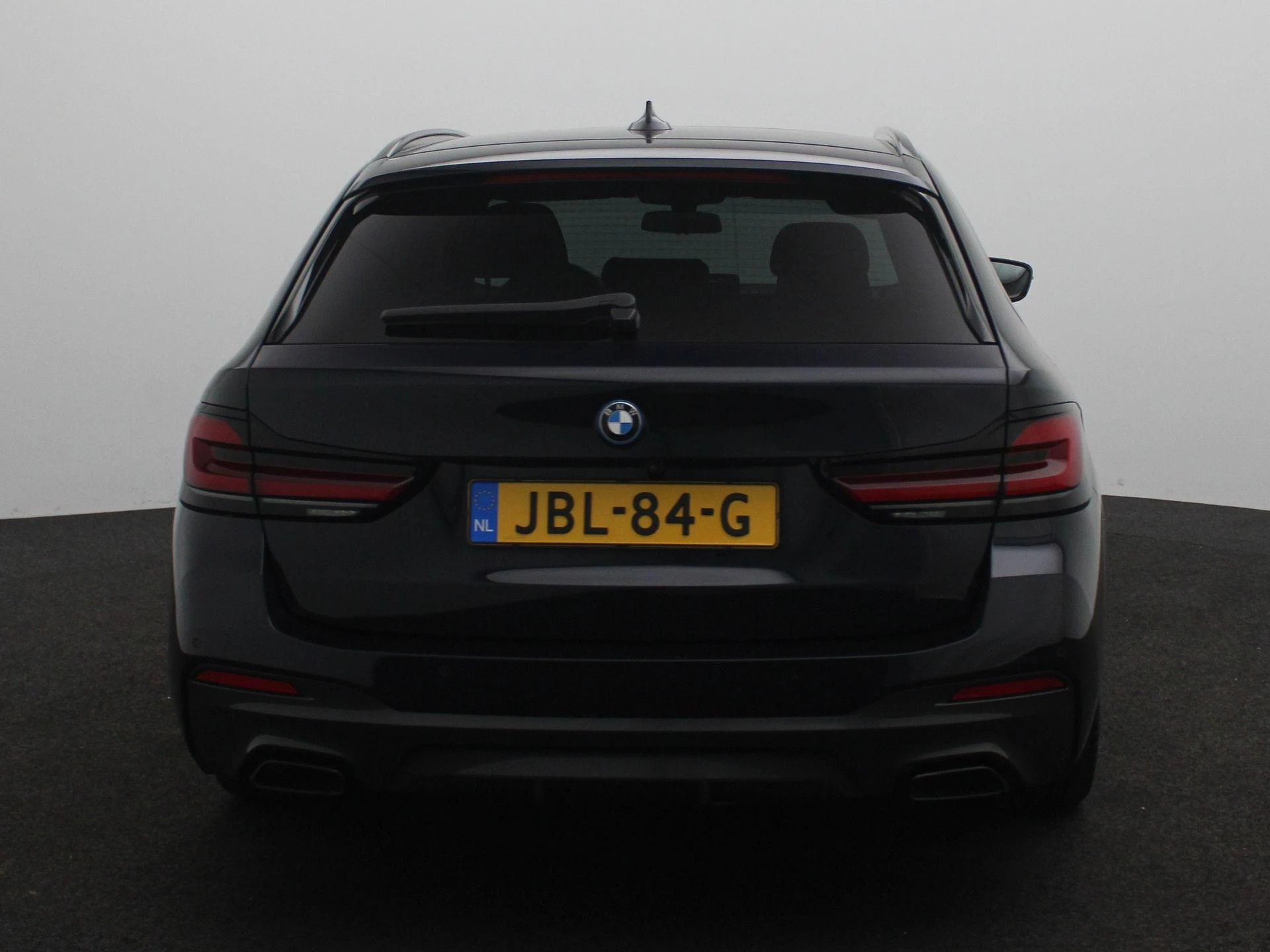 BMW-5 Serie-image-4