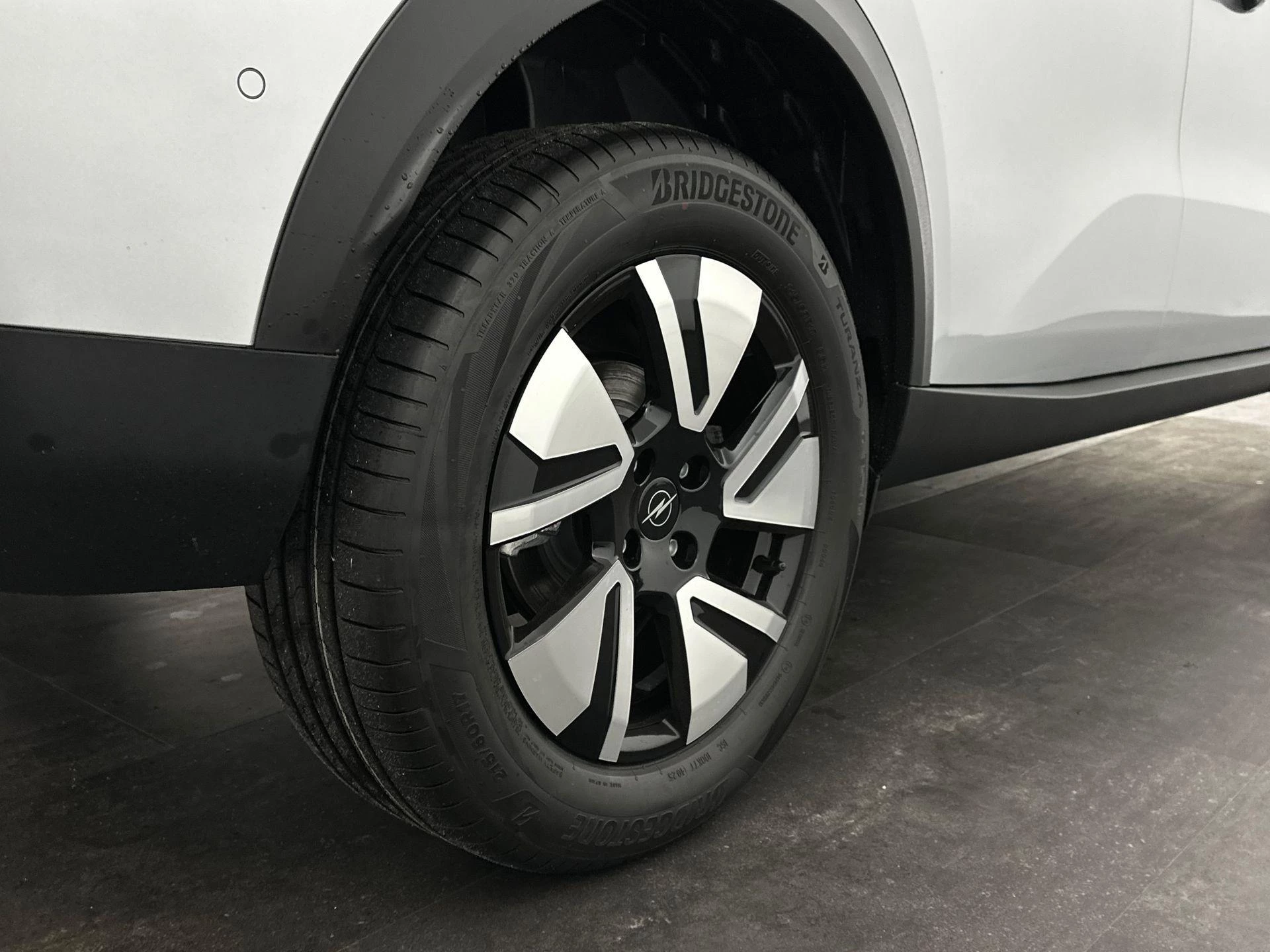 Opel-Frontera-image-21