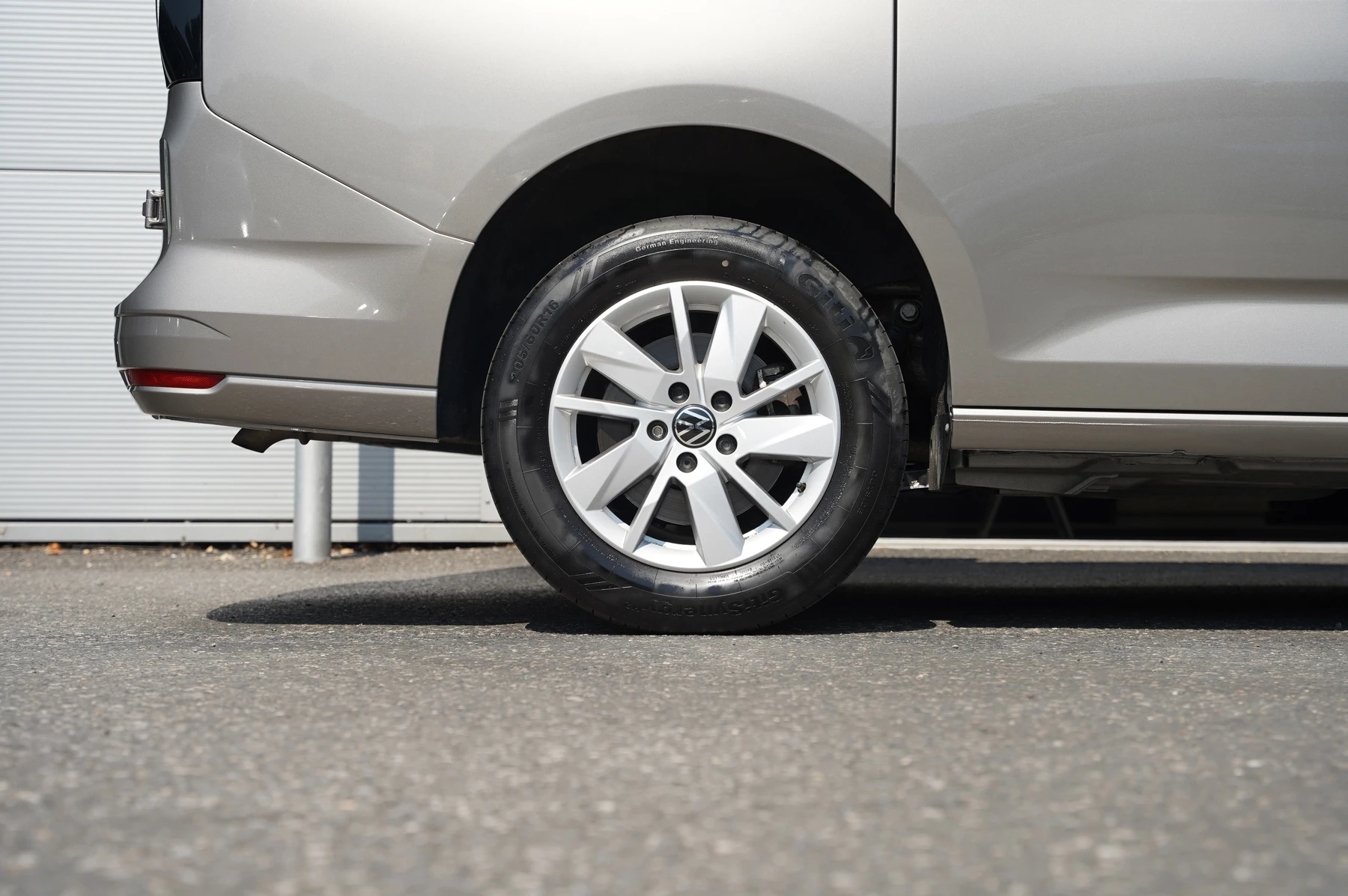 Volkswagen-Caddy-image-13