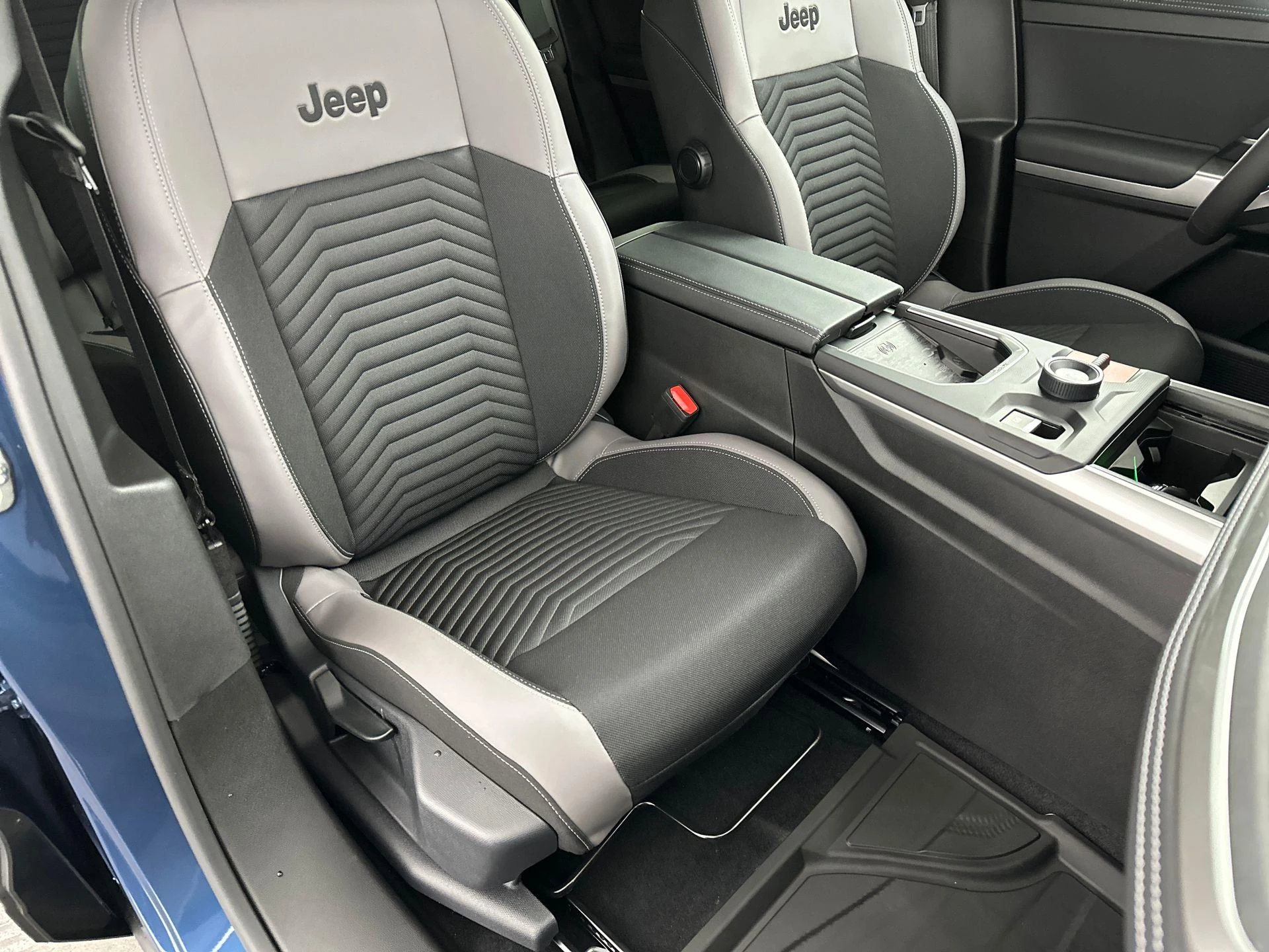 Jeep Compass 74kwh First Edition