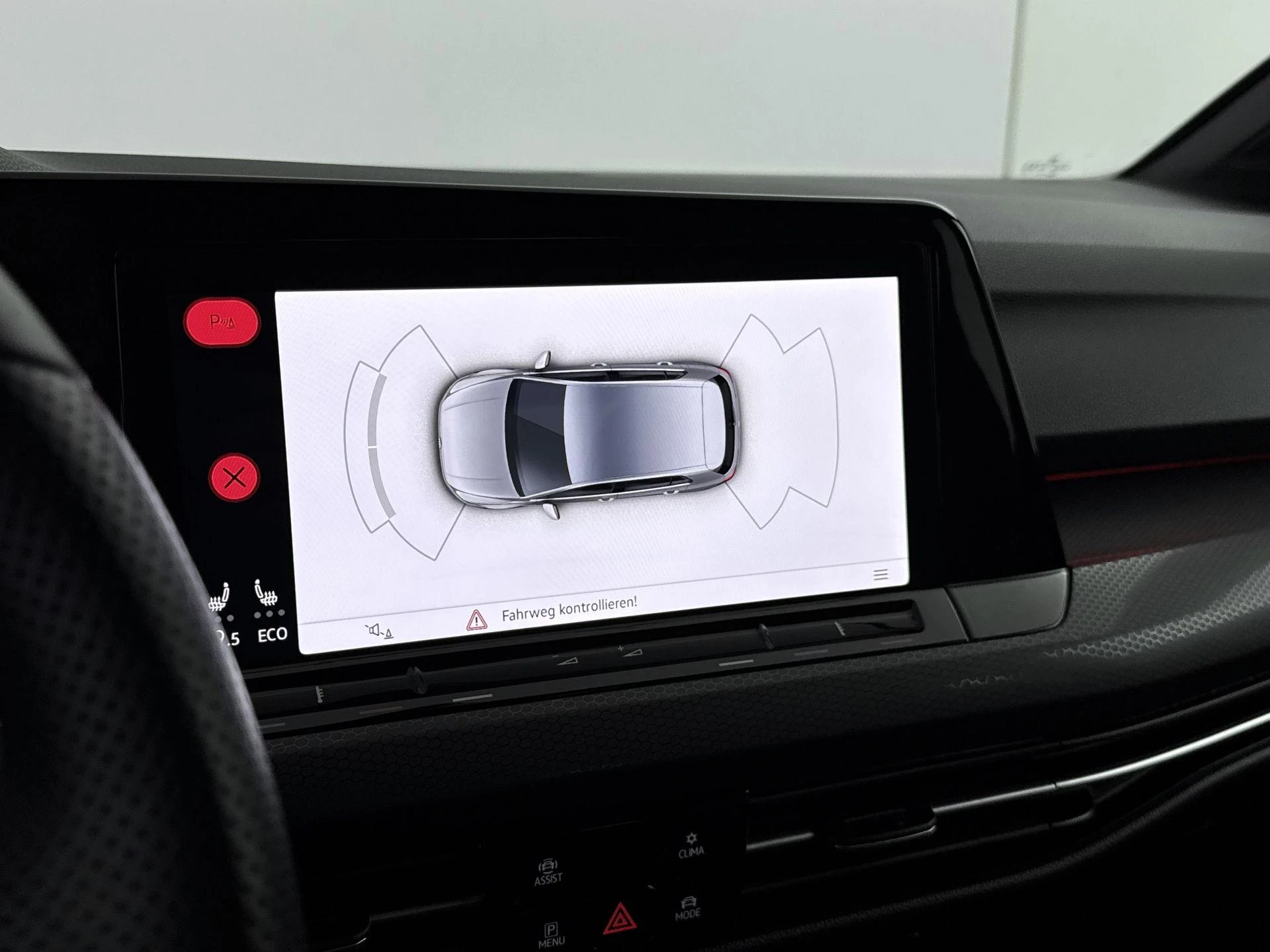Volkswagen-Golf-image-9