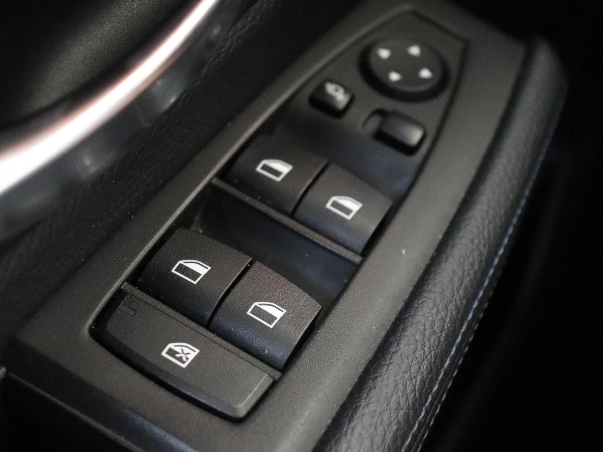 BMW-2 Serie-image-31