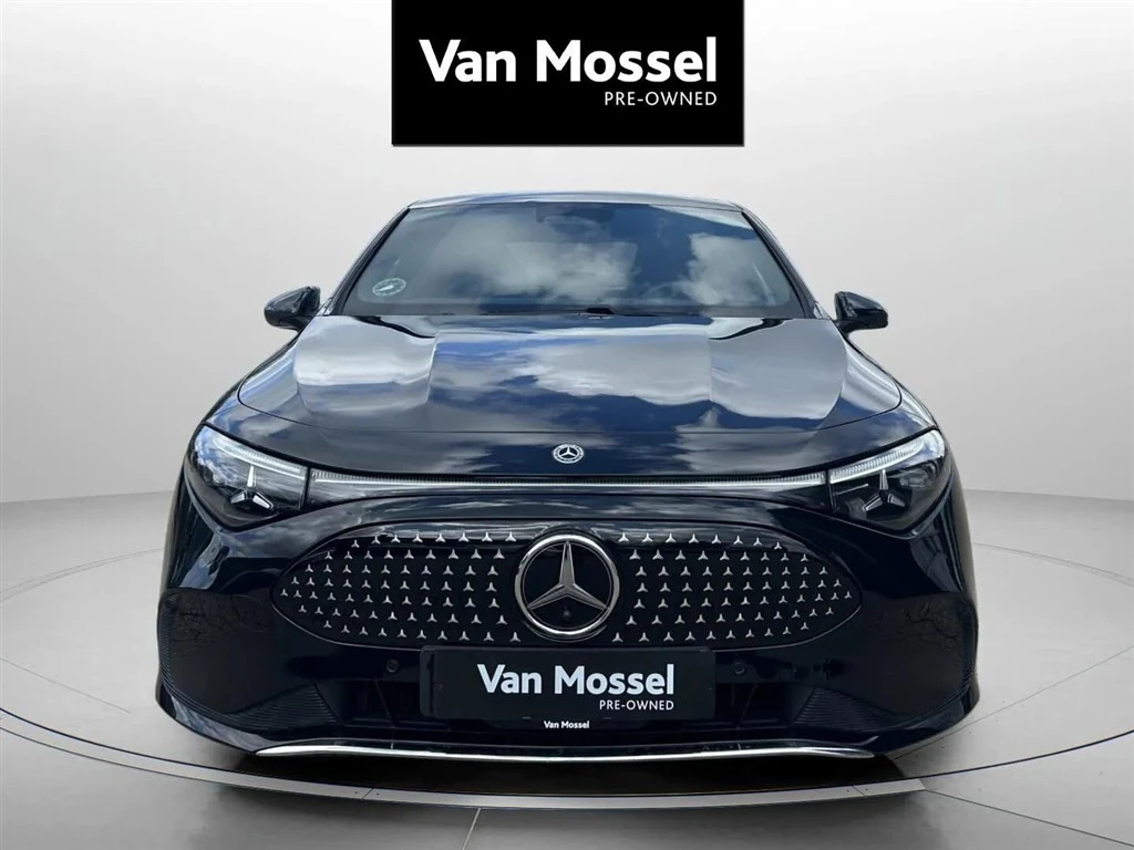 Mercedes-Benz-CLA-image-1