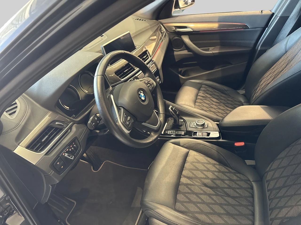 BMW X1 sDrive18iA (103 kW)