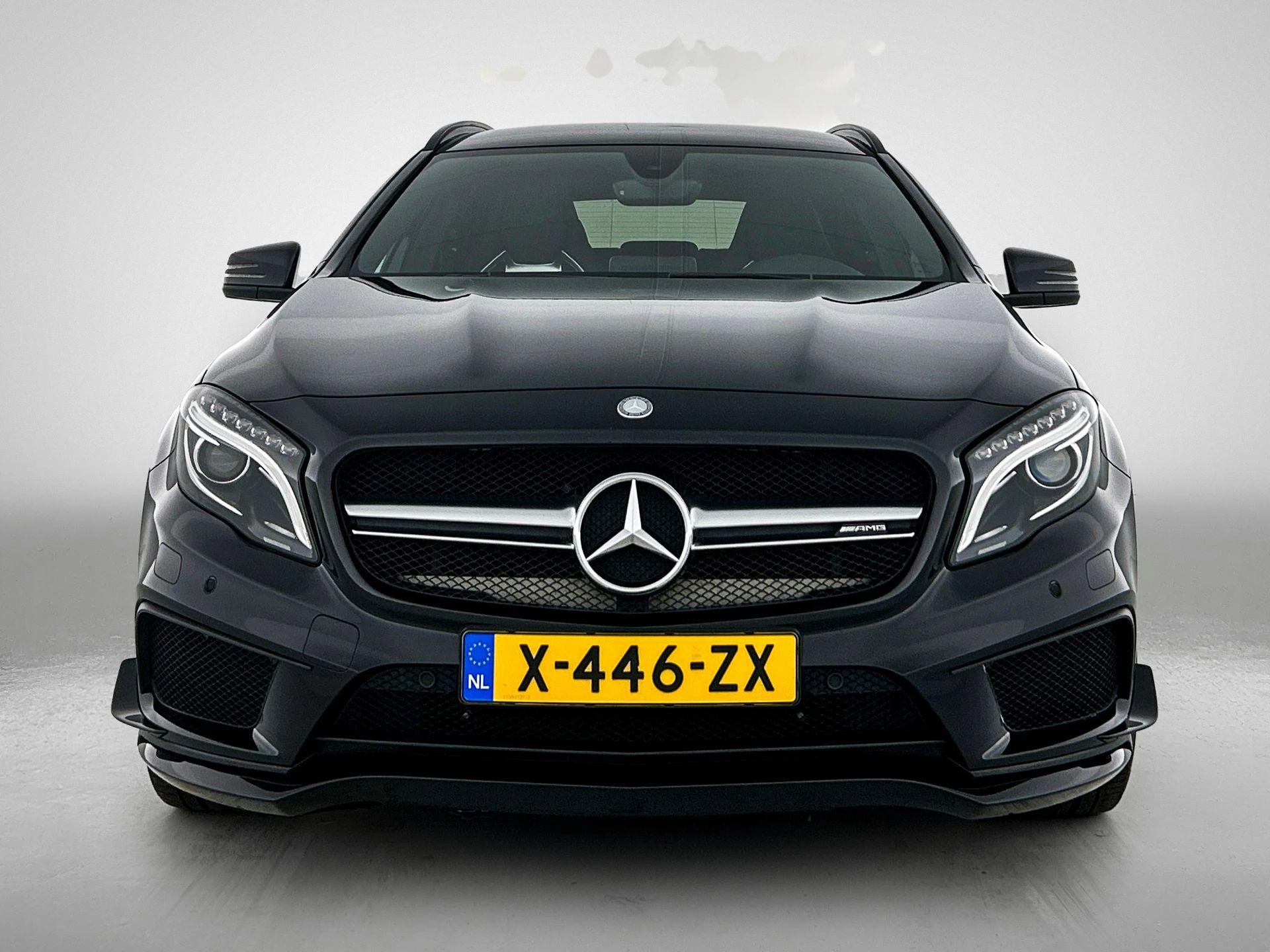 Mercedes-Benz-GLA-image-4