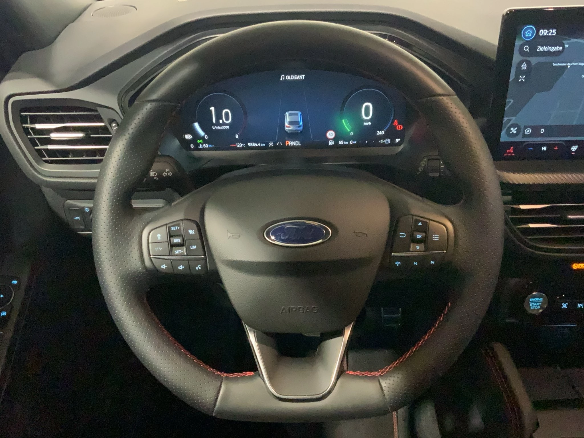 Ford Kuga ST-Line X Aut.*360GRAD*LED-MATRIX*NAVI*GRA*WINTER-PKT..