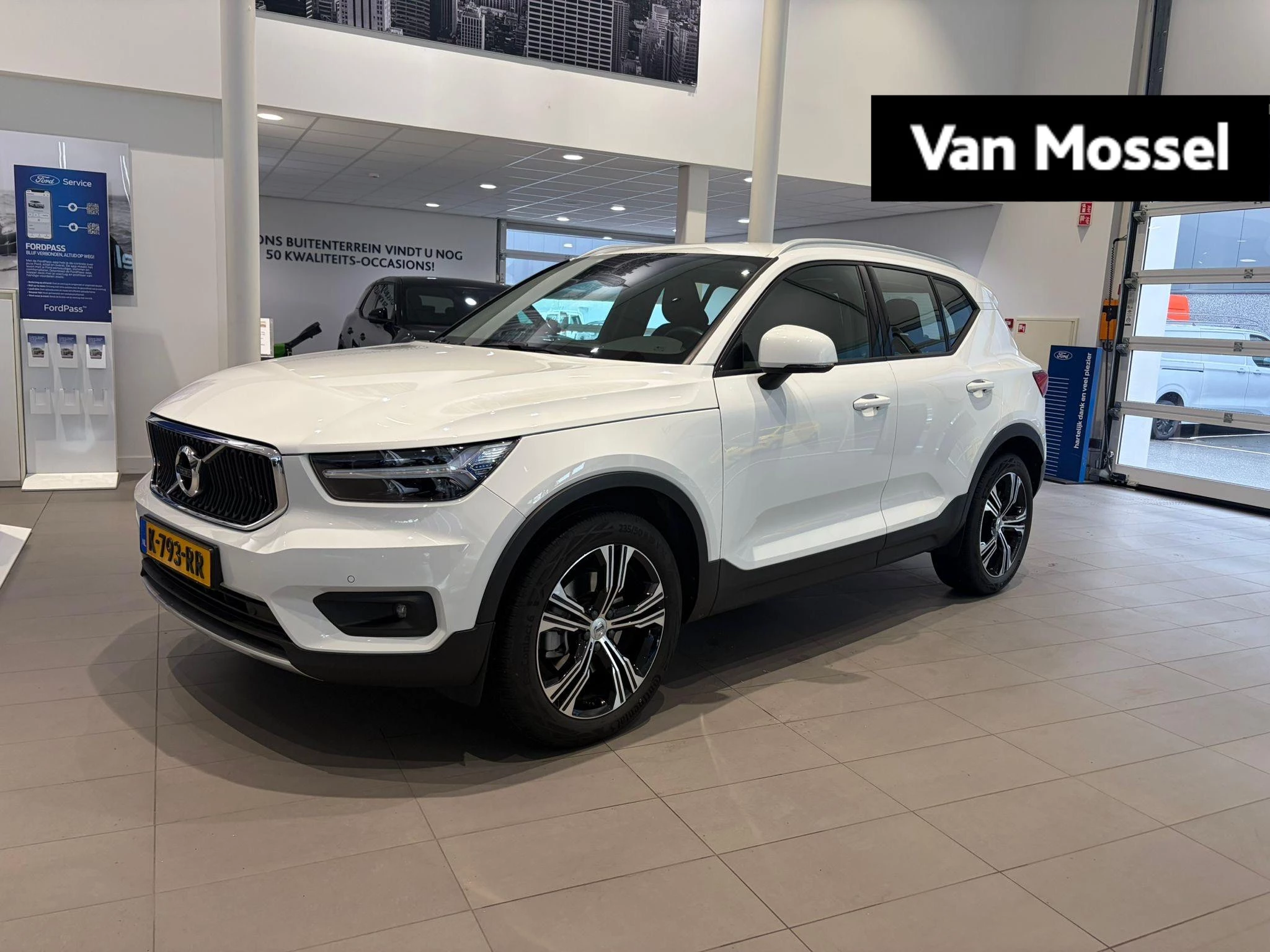 Volvo-XC40-image-0