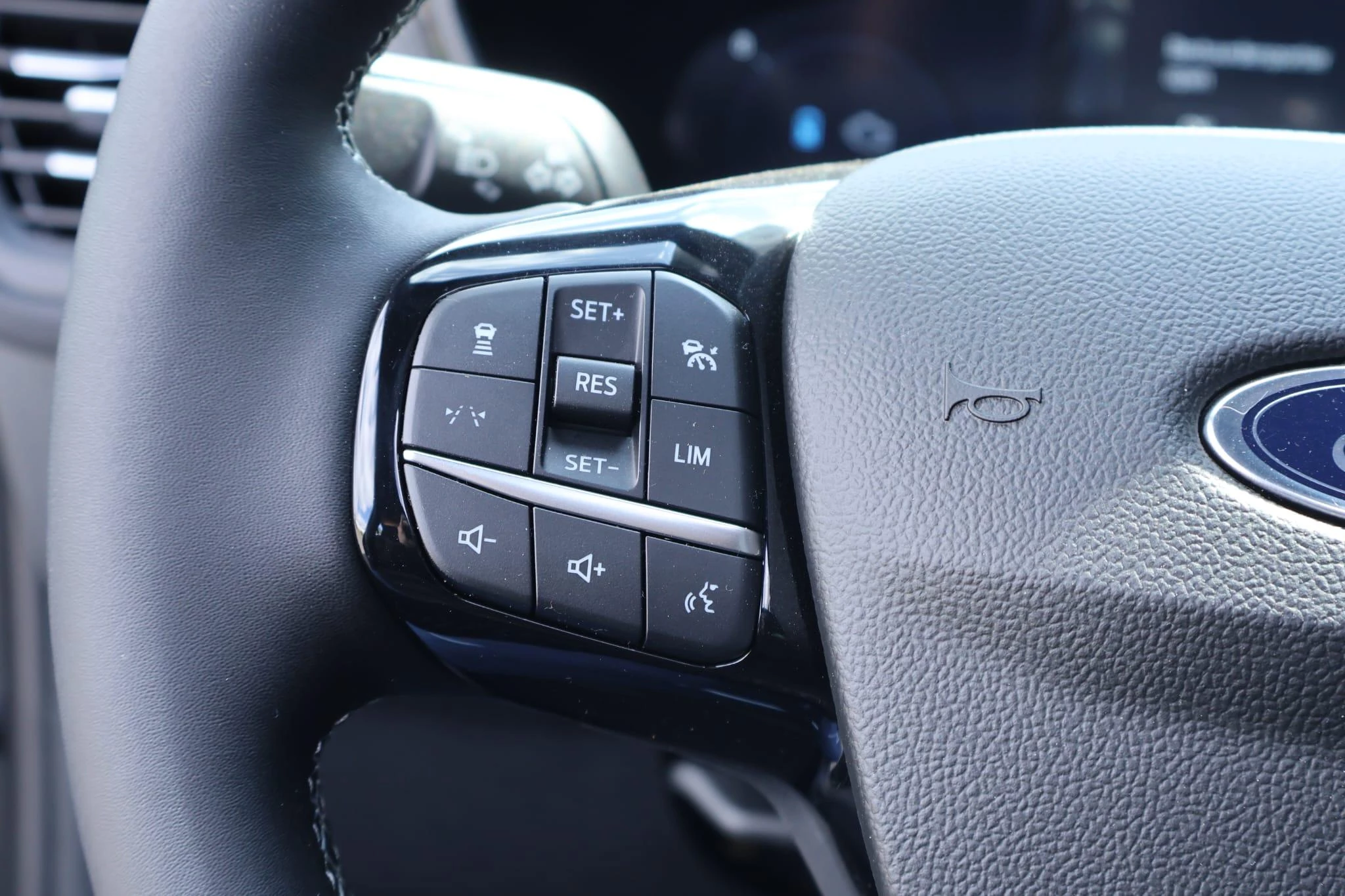 Ford Kuga 2.5 PHEV Sound Edition