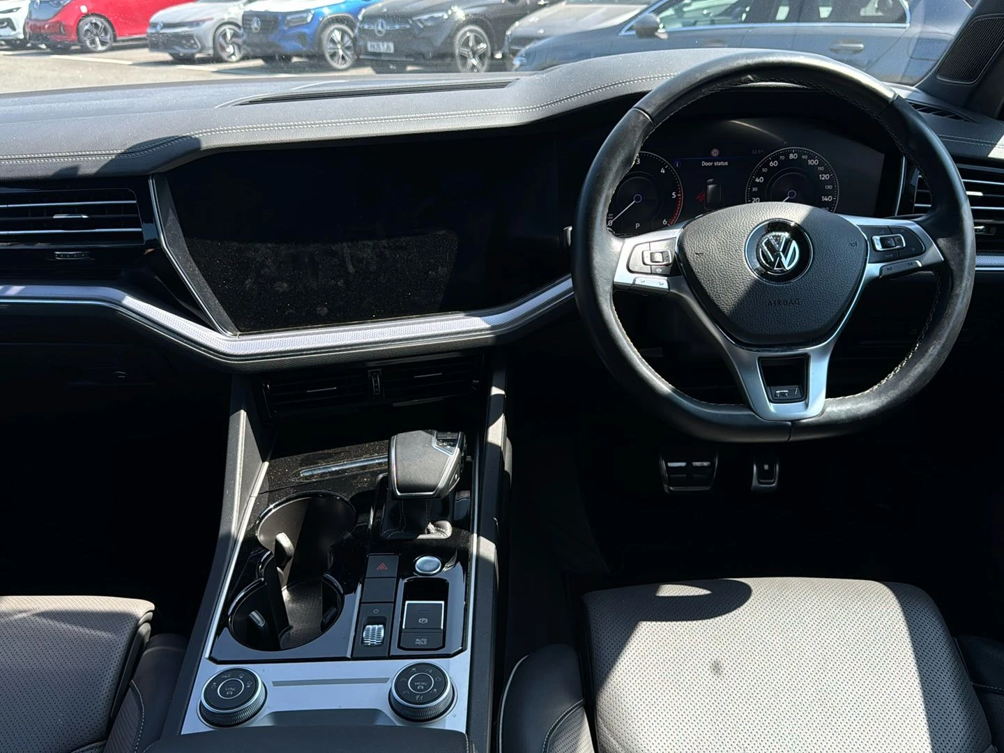 Volkswagen-Touareg-image-3