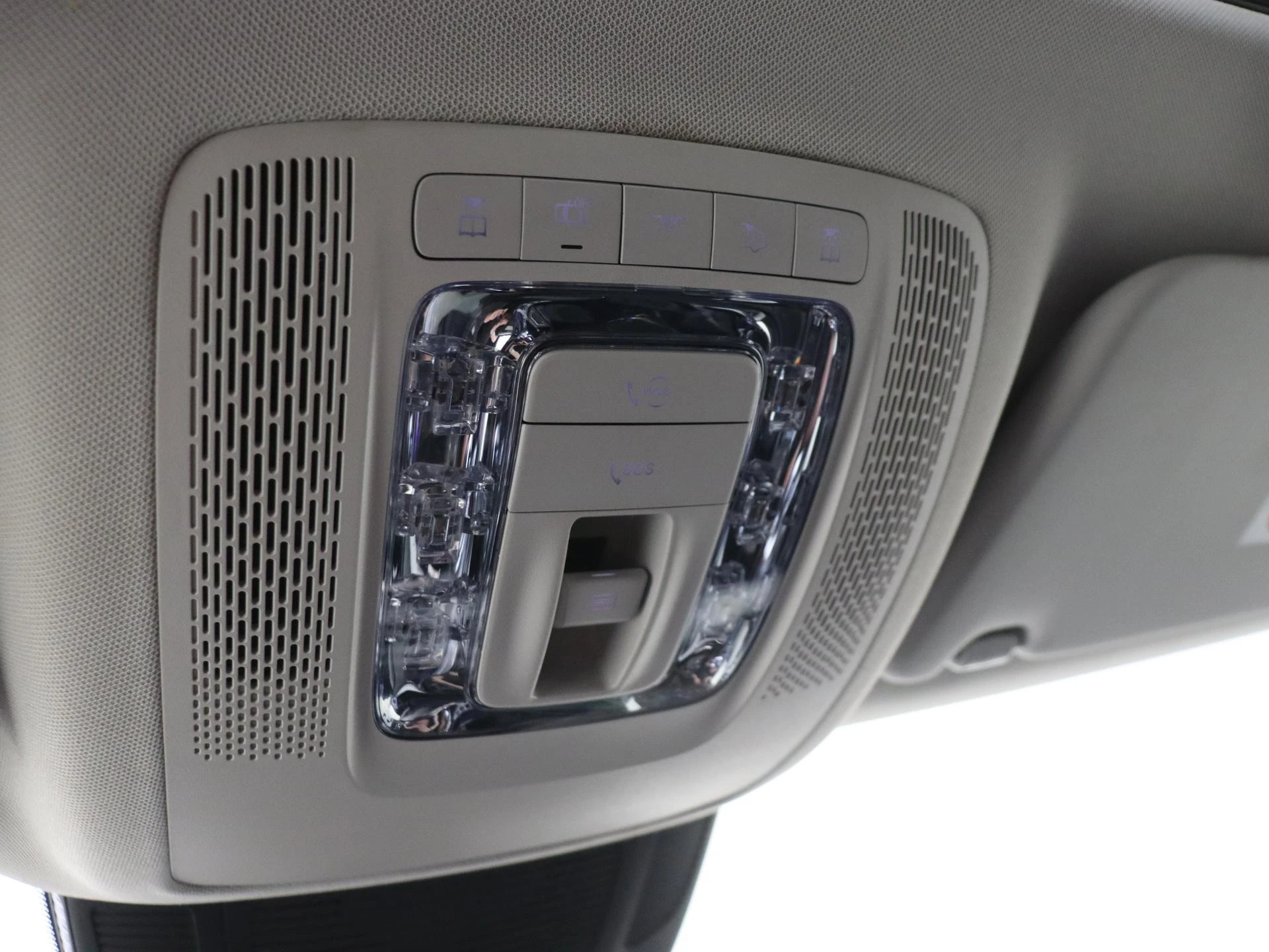 Mercedes-Benz-GLE-image-21