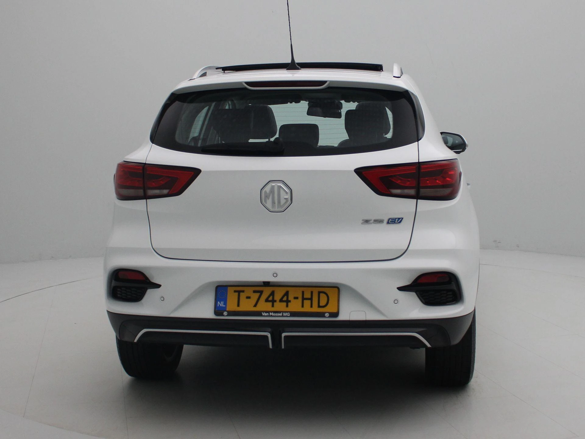 MG-ZS EV-image-5