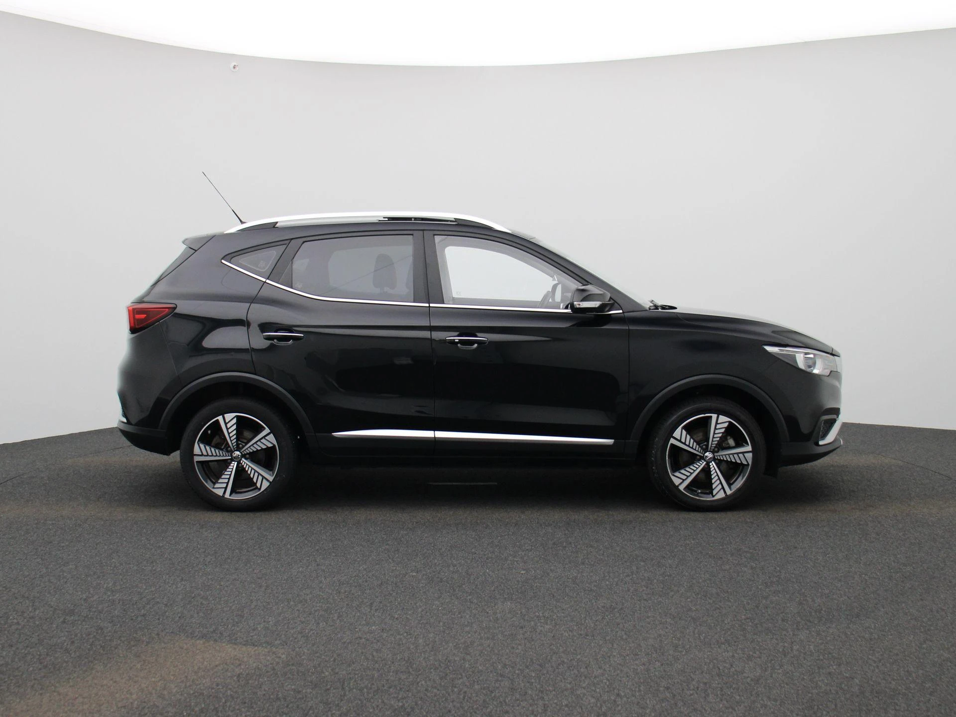 MG-ZS EV-image-5