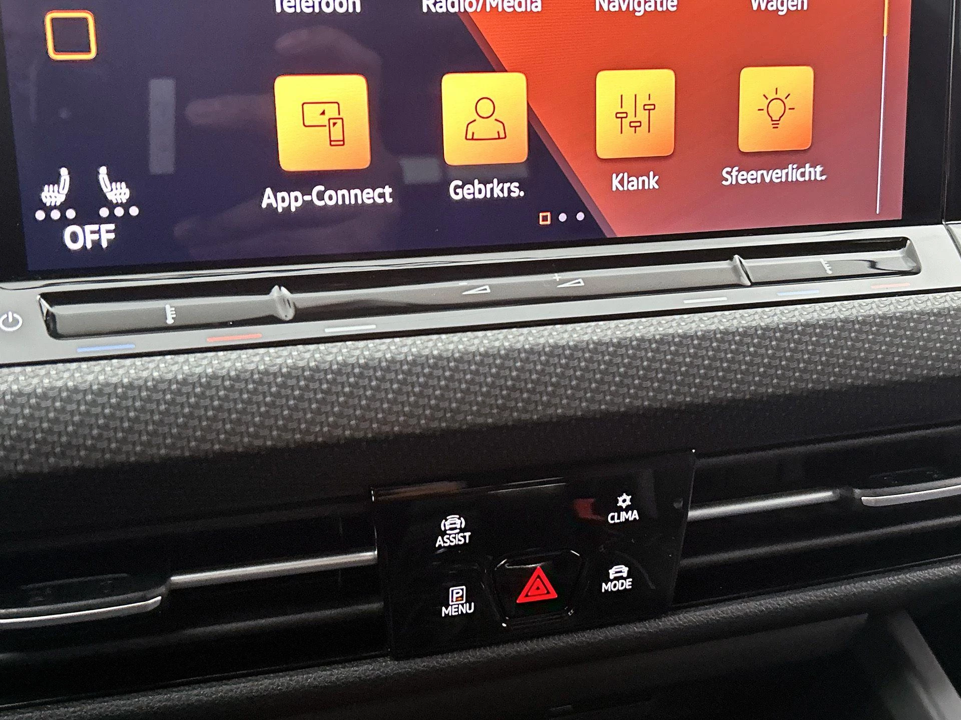 Volkswagen-Golf-image-18