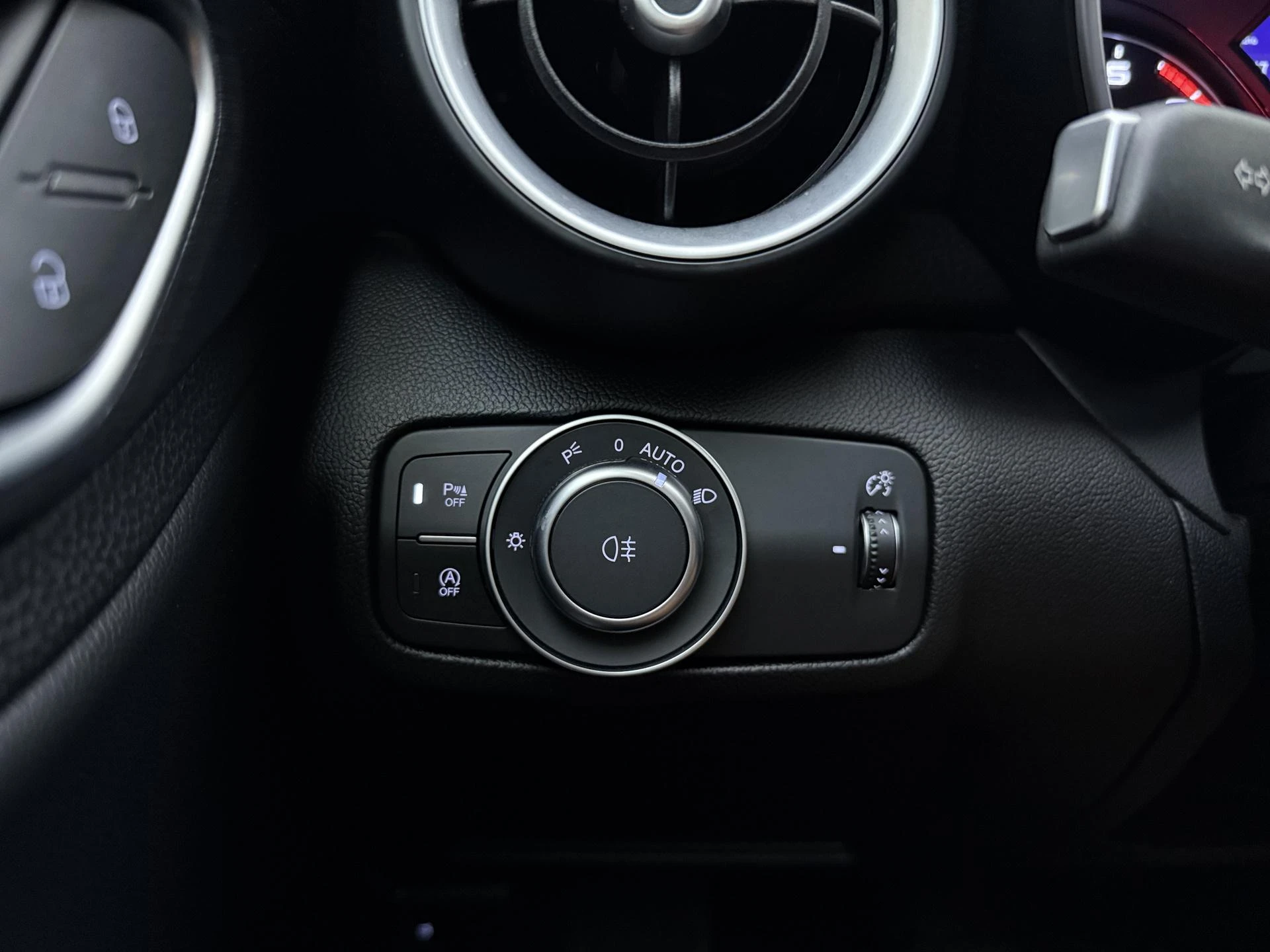 Alfa Romeo-Giulia-image-16