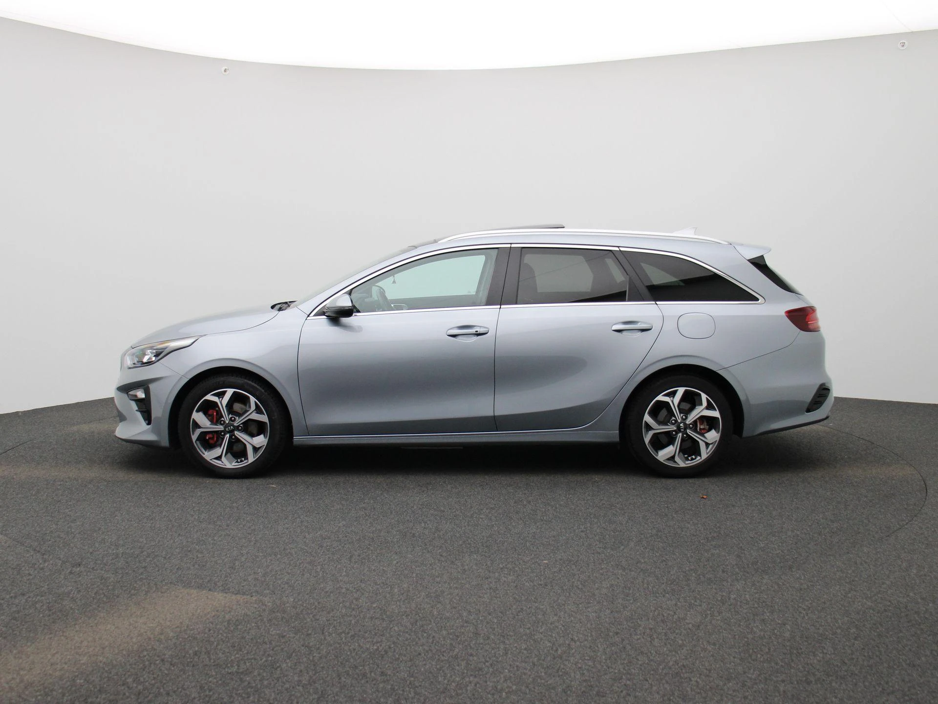 Kia-Ceed Sportswagon-image-3