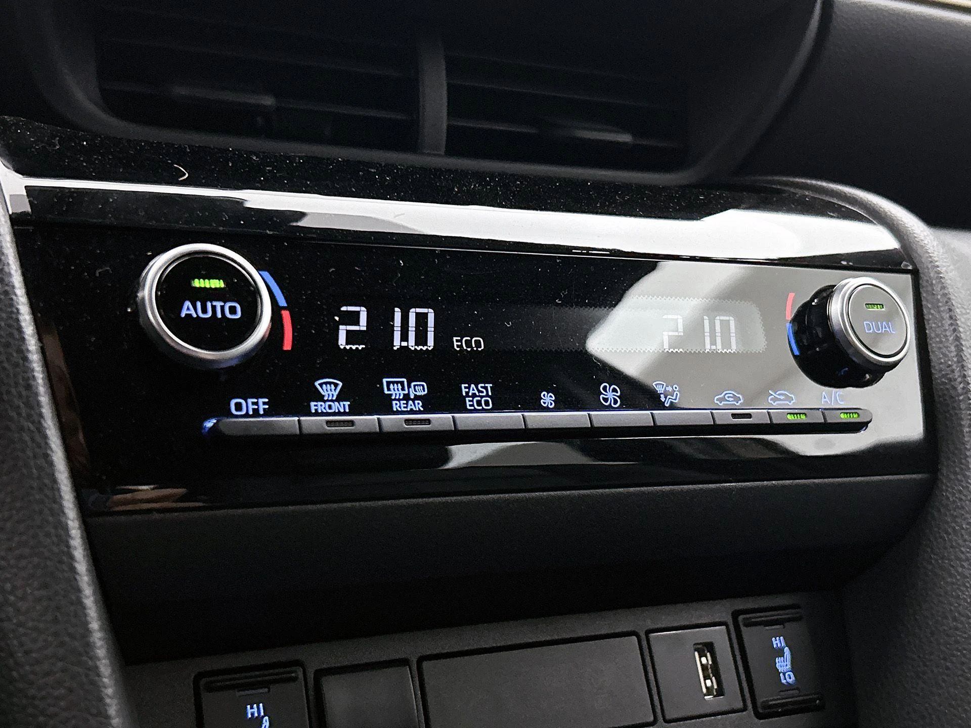 Toyota-Yaris Cross-image-22