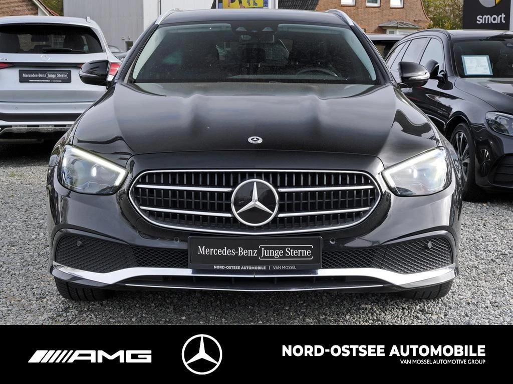 Mercedes-Benz E-Klasse 300 T de AVANTGARDE NAVI KAMERA SITZH AVANTGARDEW213 E 300 T de AVANTGARDE NAVI KAMERA SITZH AVANTGARDE