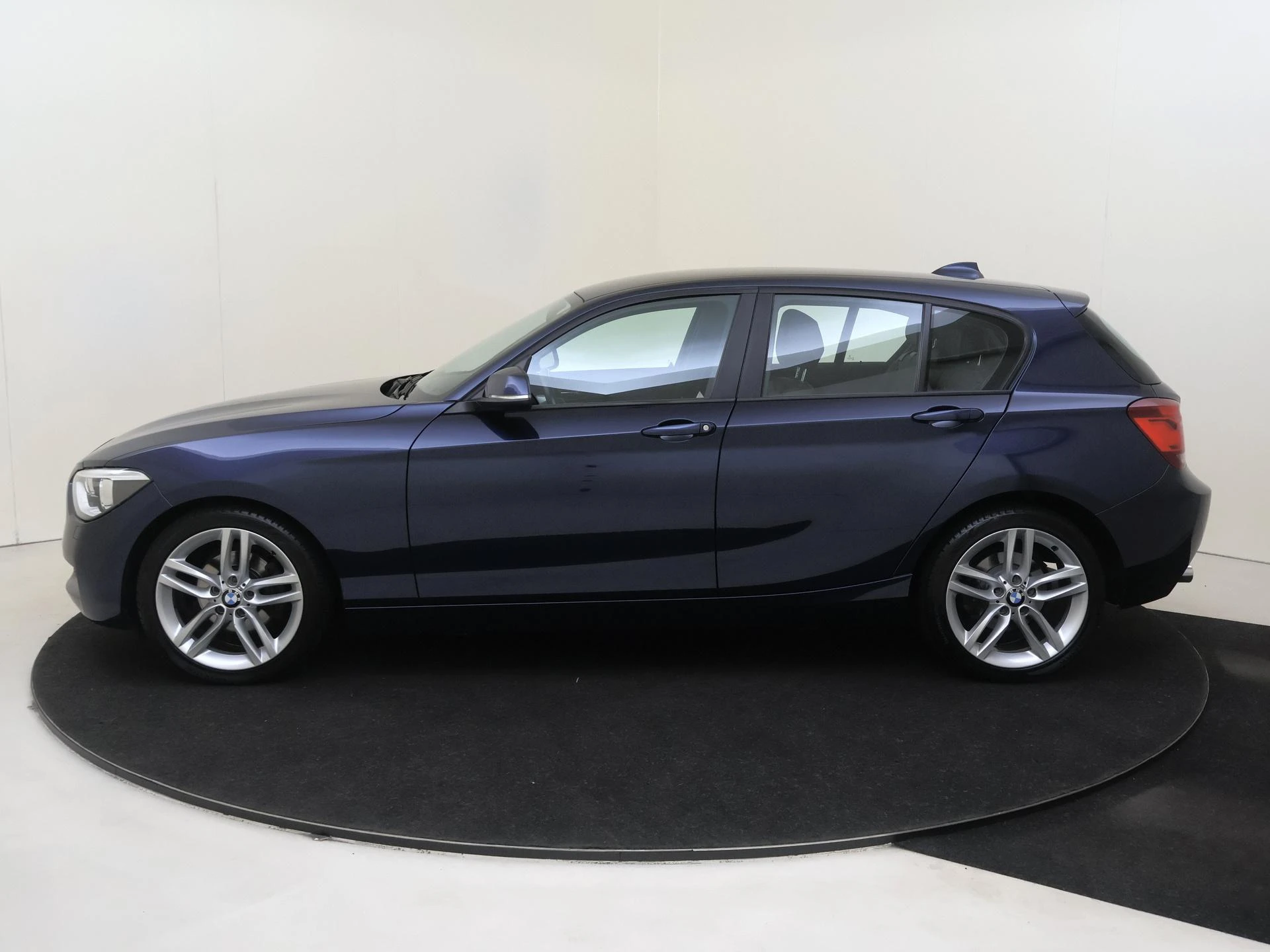 BMW-1 Serie-image-7