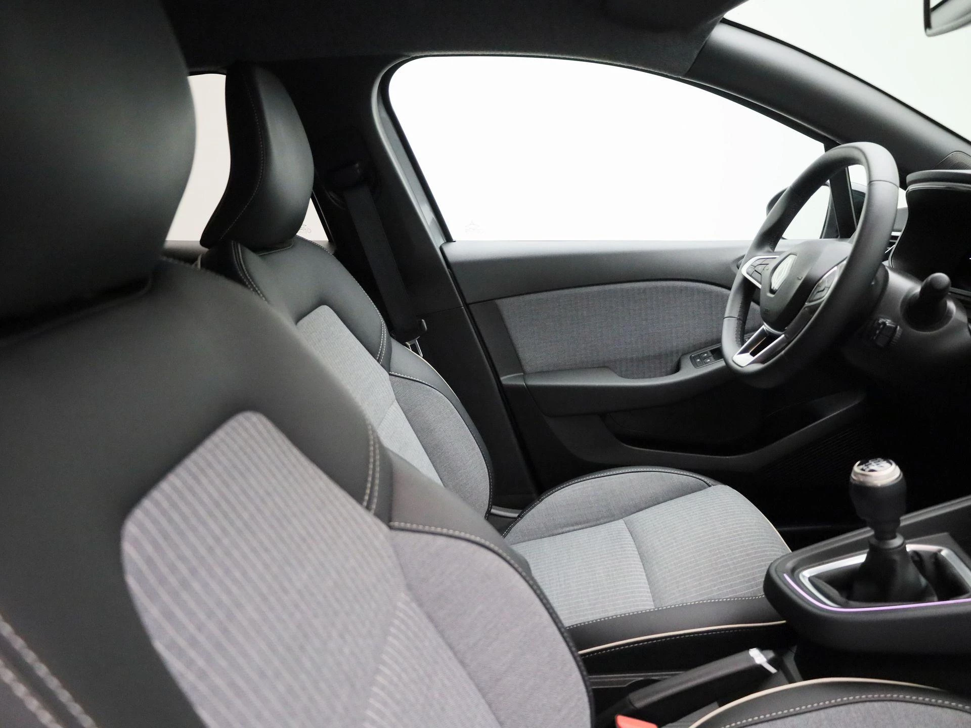 Renault-Clio-image-27