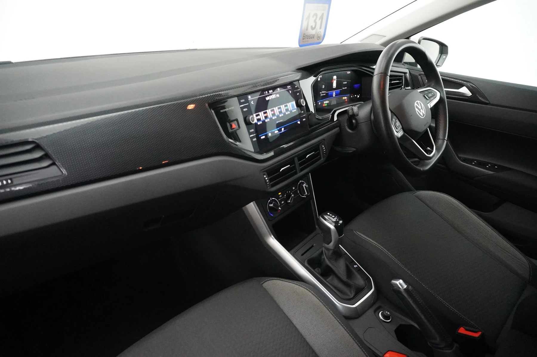 Volkswagen-Polo-image-1