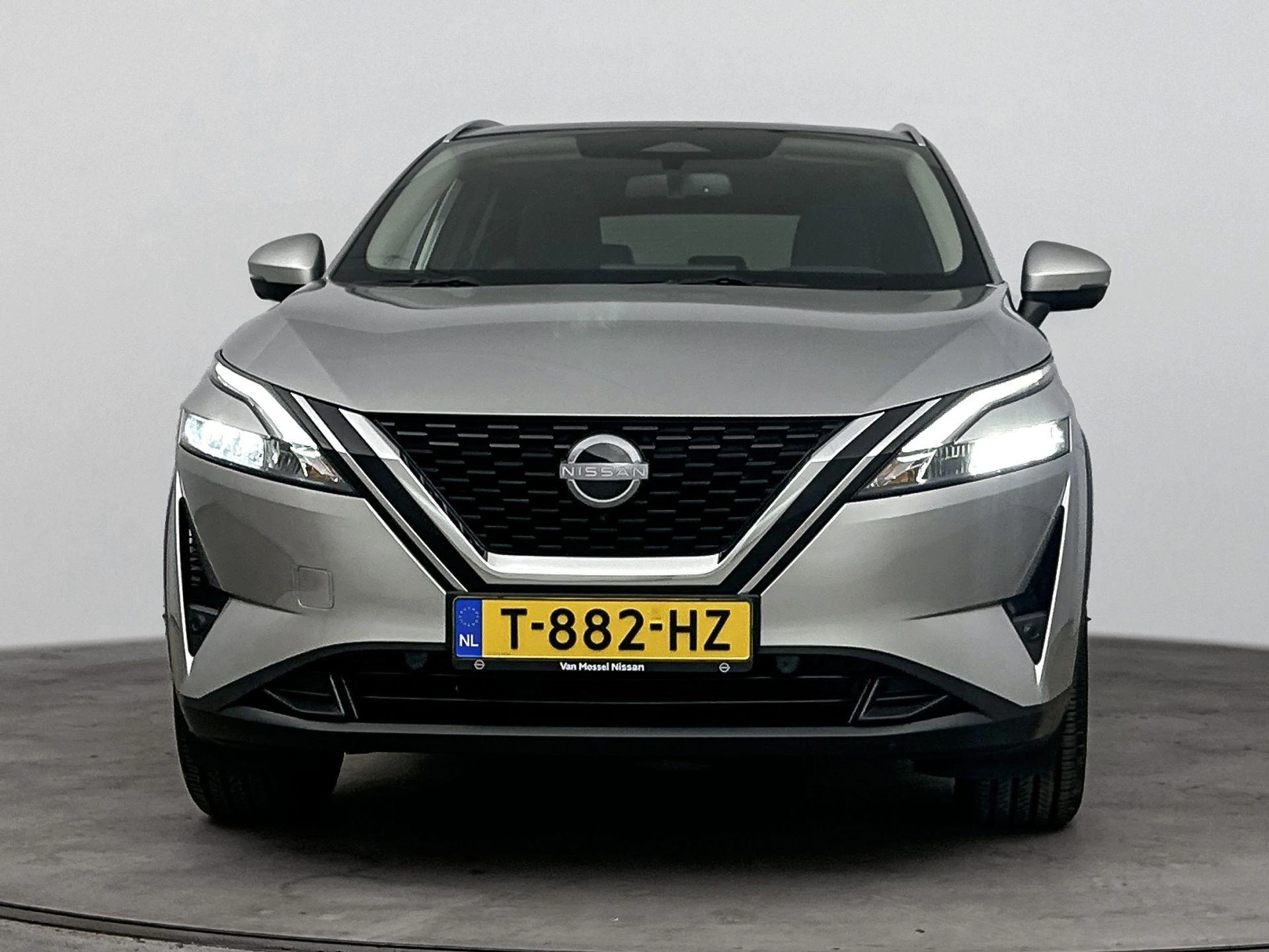 Nissan-QASHQAI-image-4