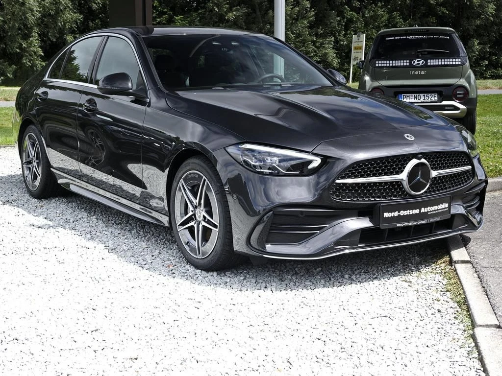 Mercedes-Benz-C-Klasse 300-image-4