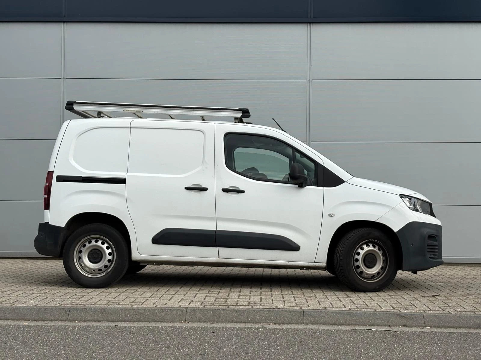 Peugeot-Partner-image-6