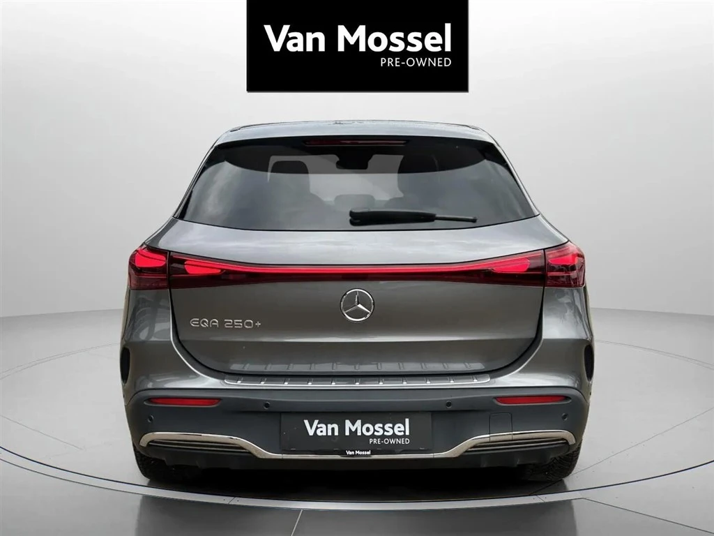 Mercedes-Benz-EQA-image-5