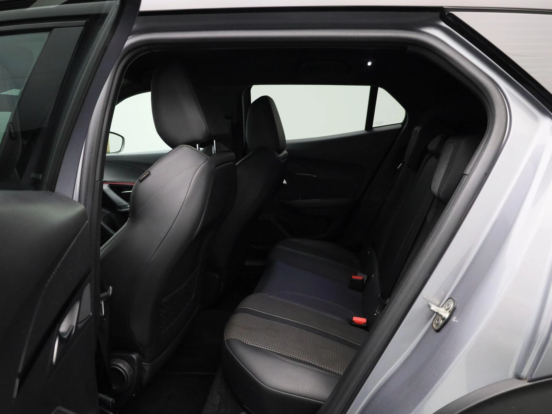 Peugeot e-2008 EV GT 50 kWh