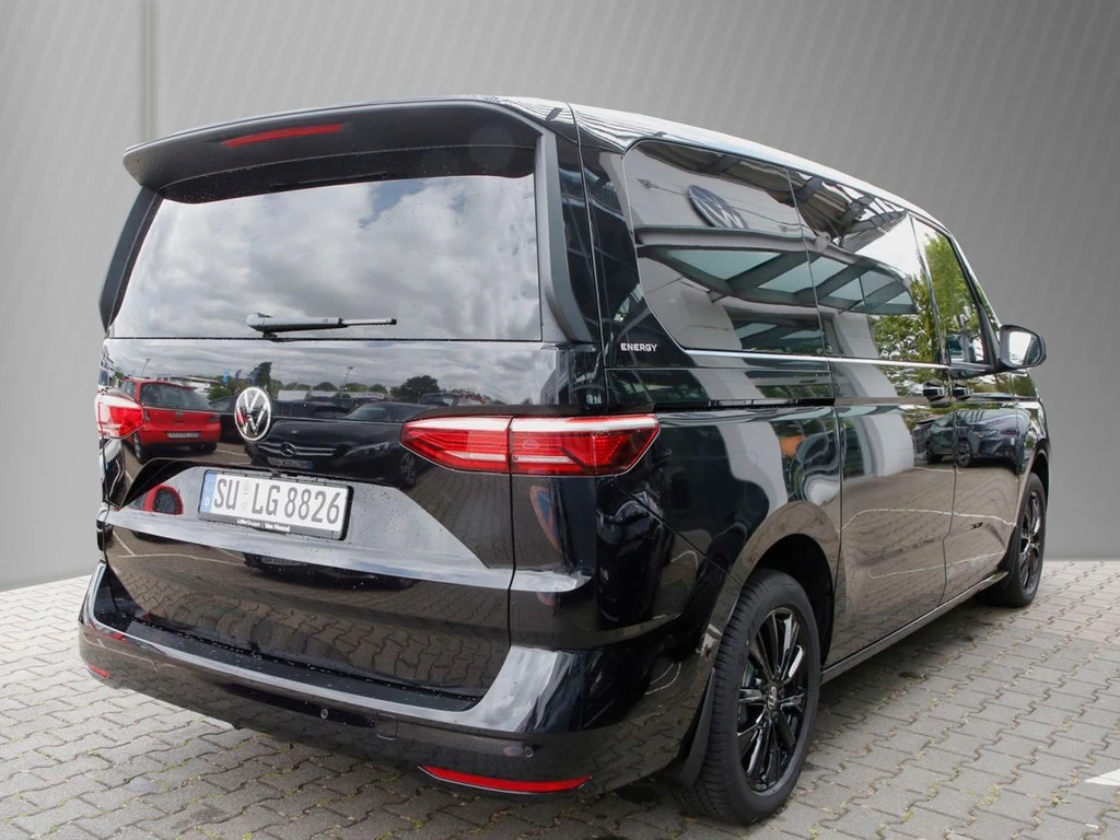 Volkswagen-Multivan-image-3