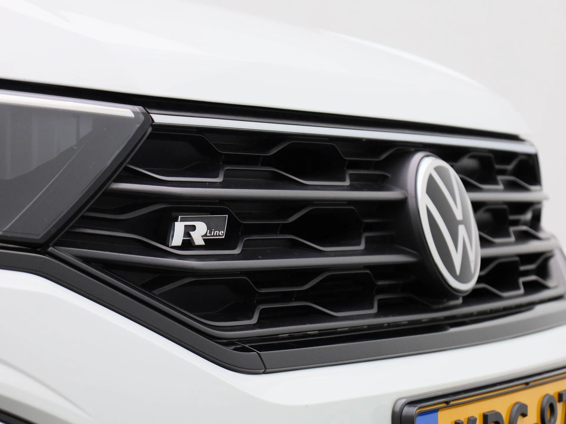 Volkswagen-T-Roc-image-47