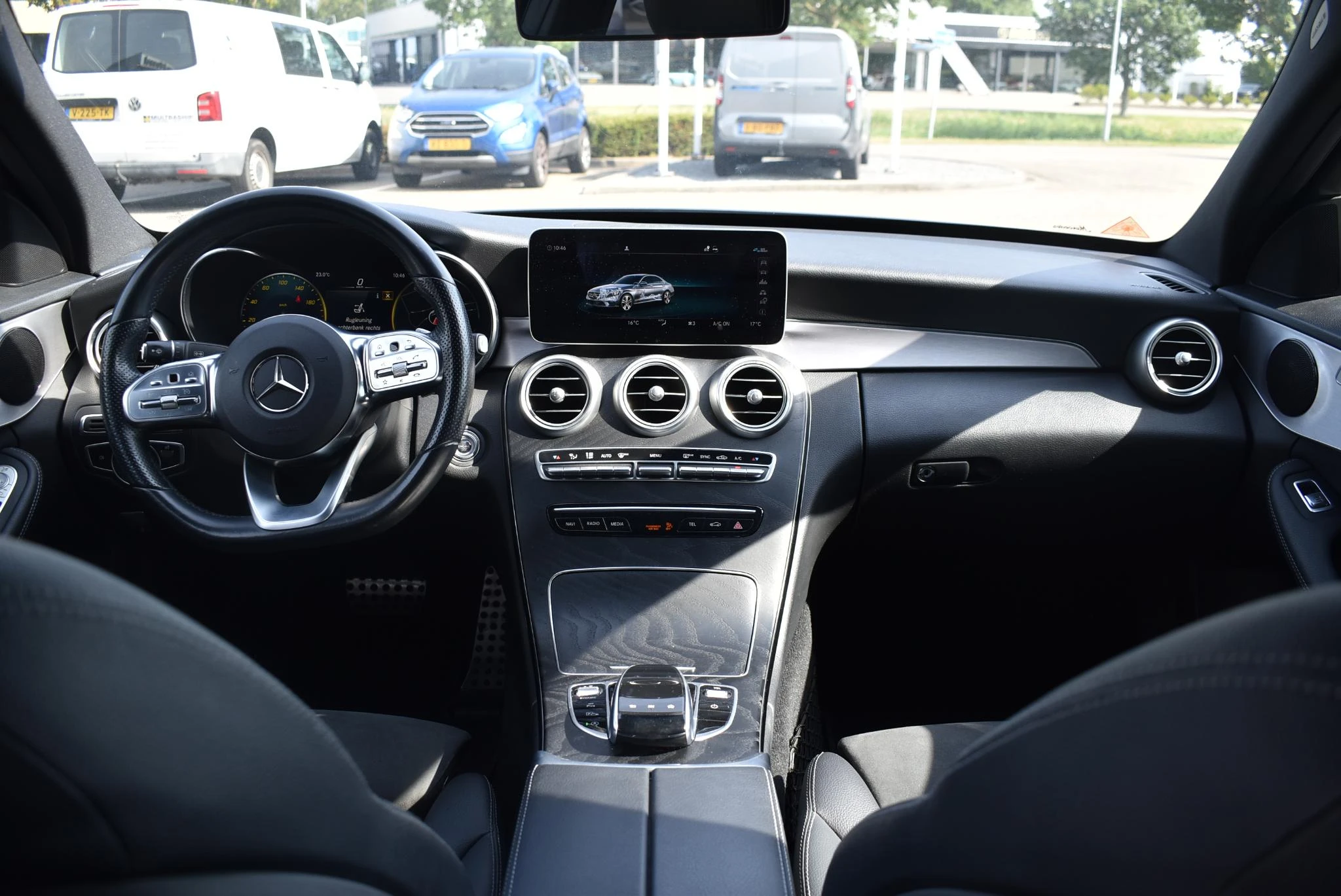 Mercedes-Benz-C-Klasse-image-40