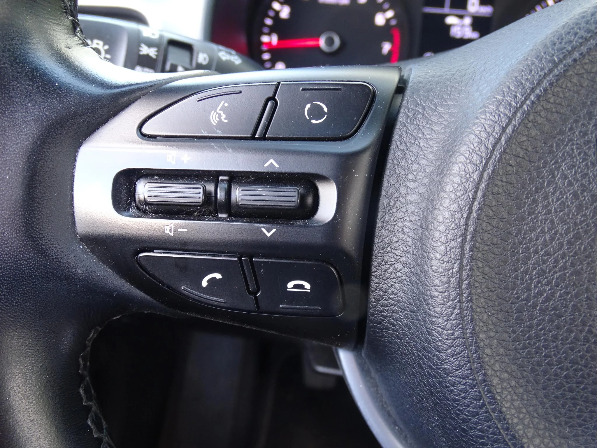 Kia-Stonic-image-20