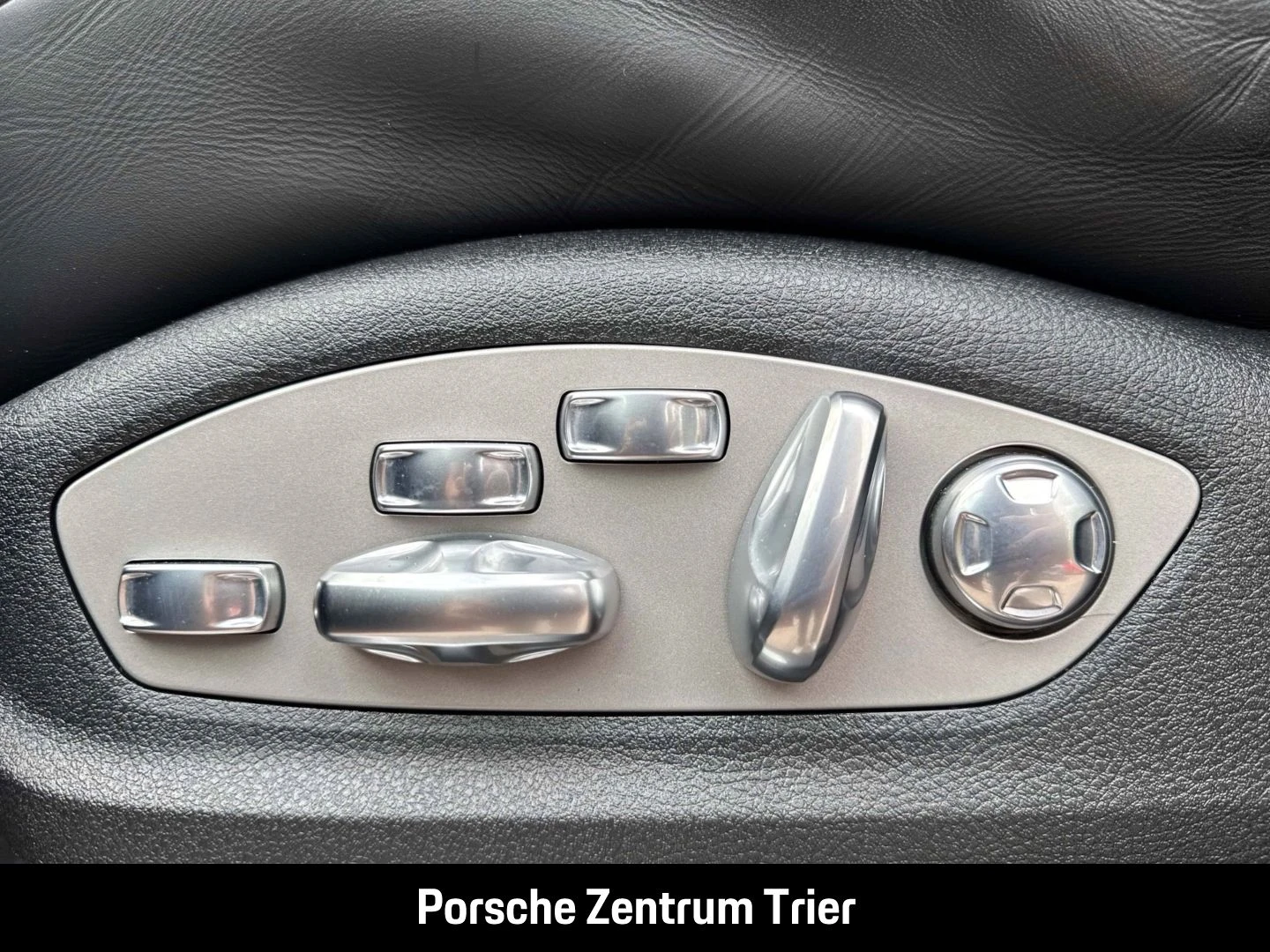 Porsche-Macan-image-24