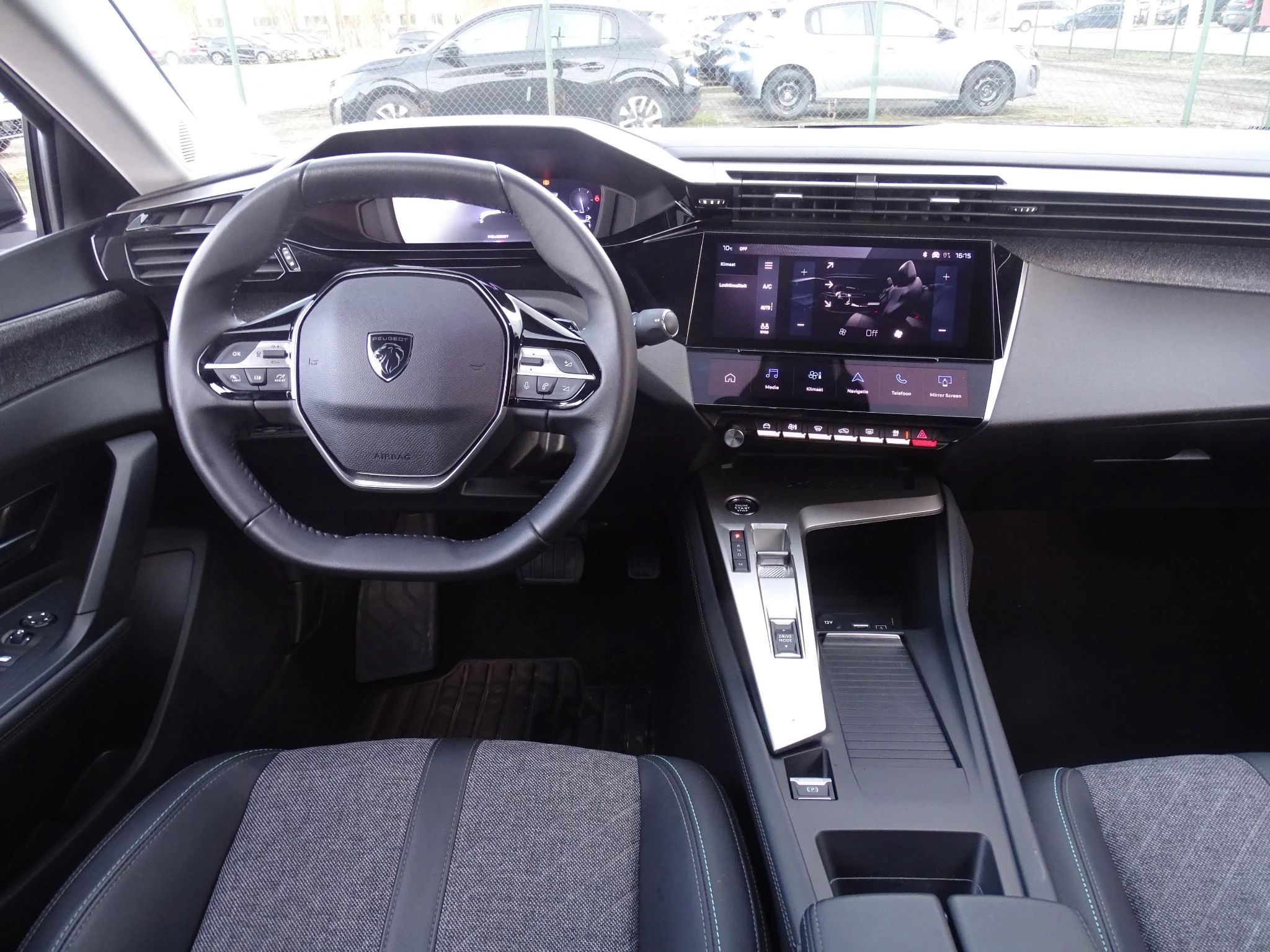 Peugeot 408 1.2T Allure automaat