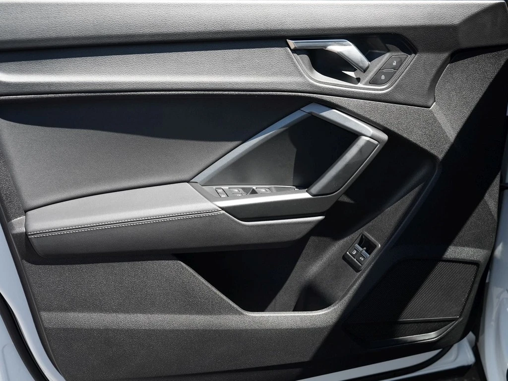 Audi-Q3-image-16