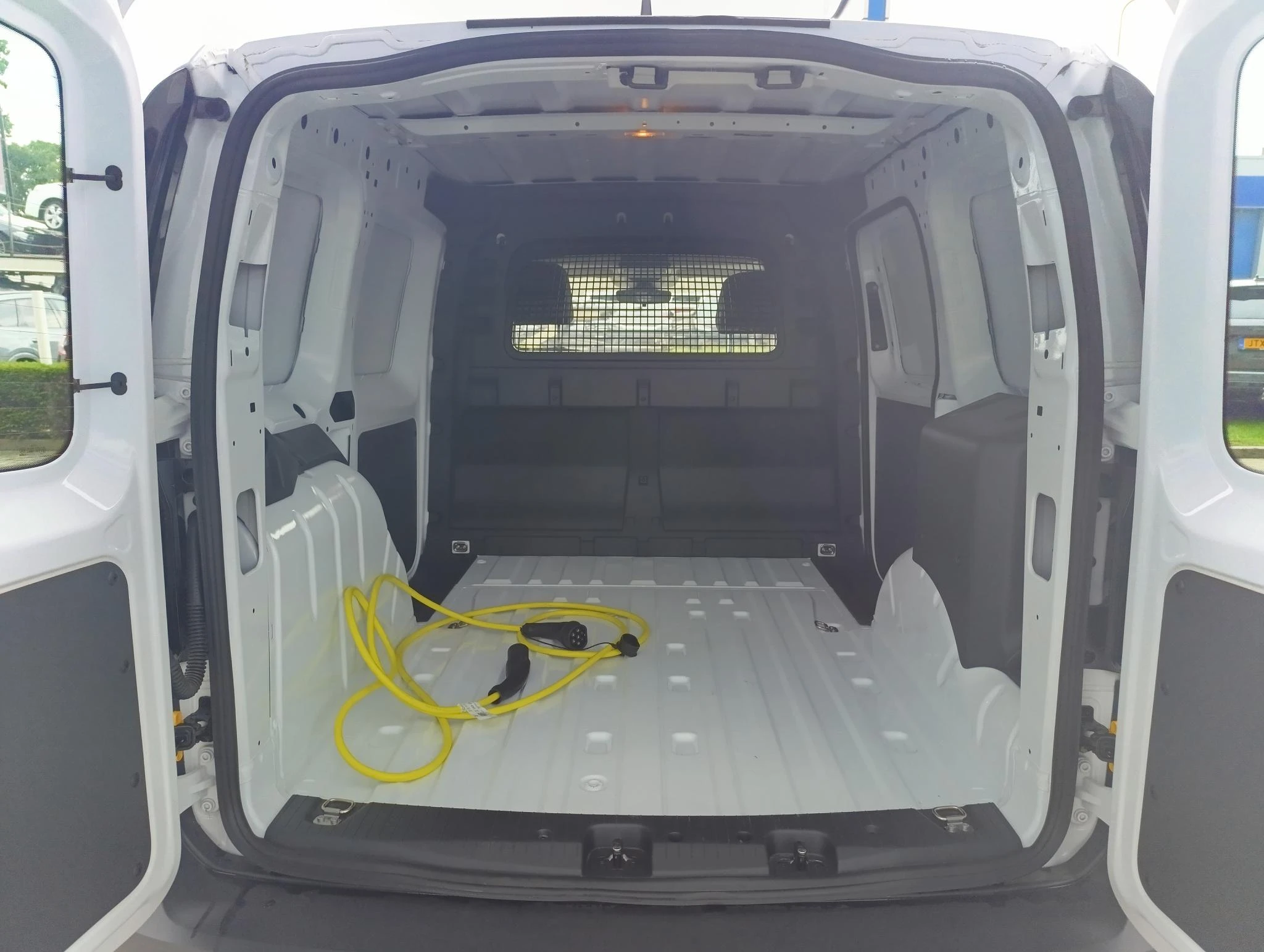 Ford-Transit Connect-image-10