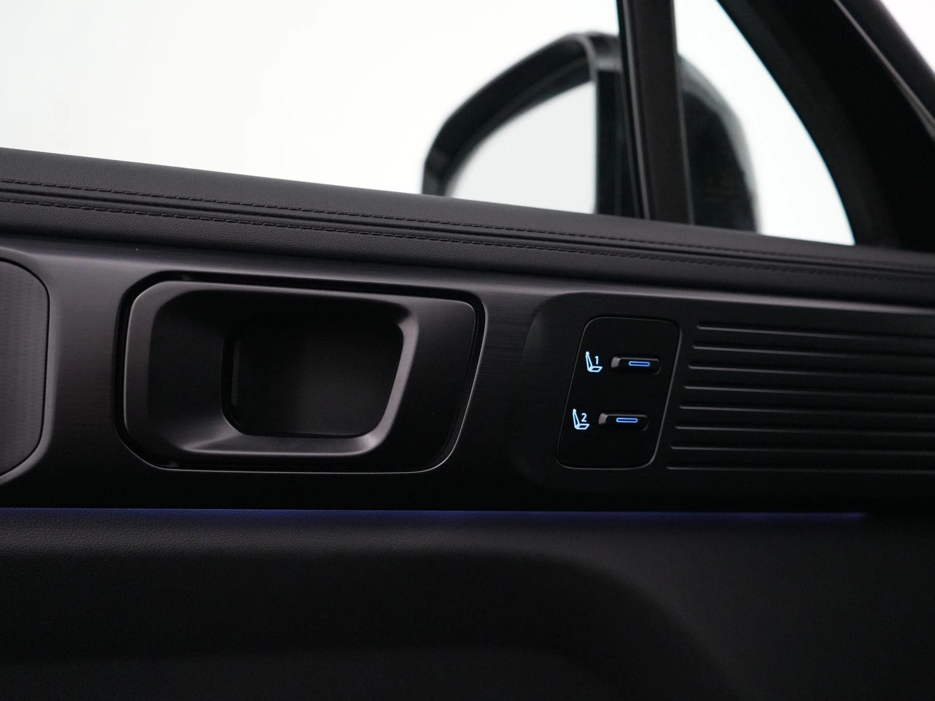 Hyundai-Santa Fe-image-36