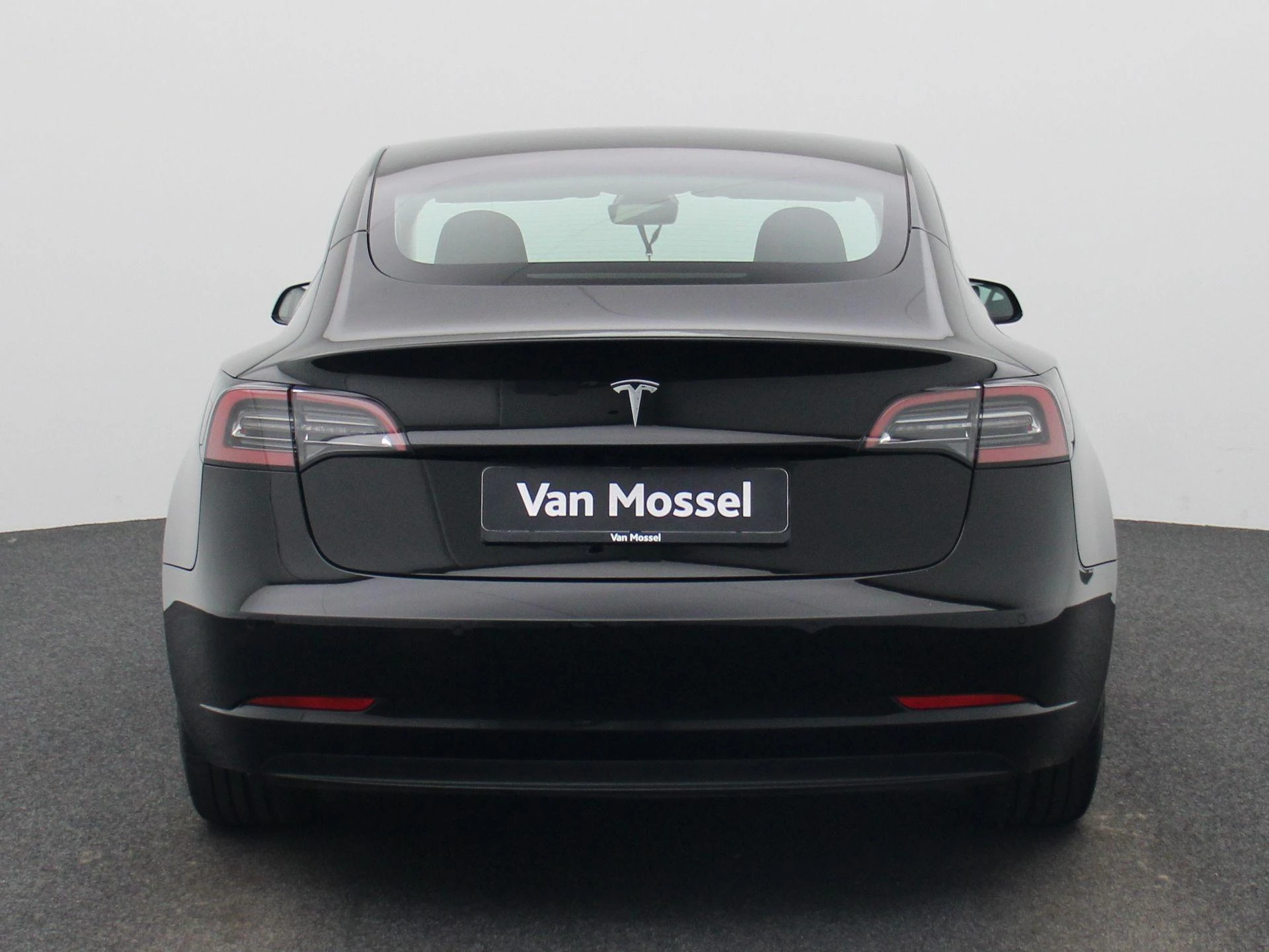 Tesla Model 3 Standard RWD Plus 60 kWh