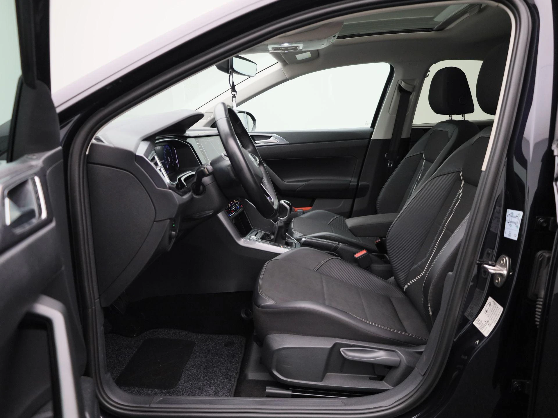 Volkswagen-Taigo-image-15