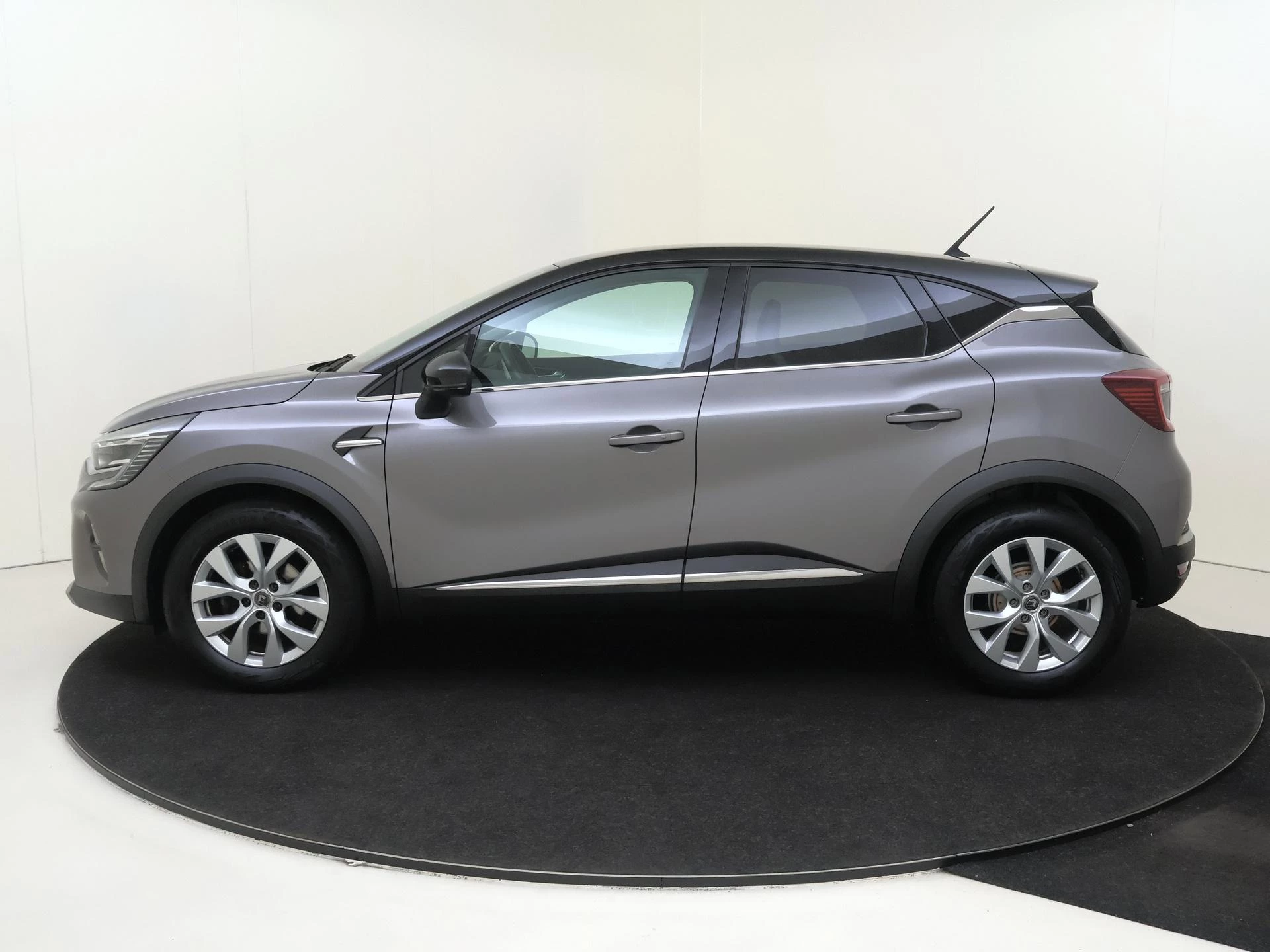 Renault-Captur-image-7