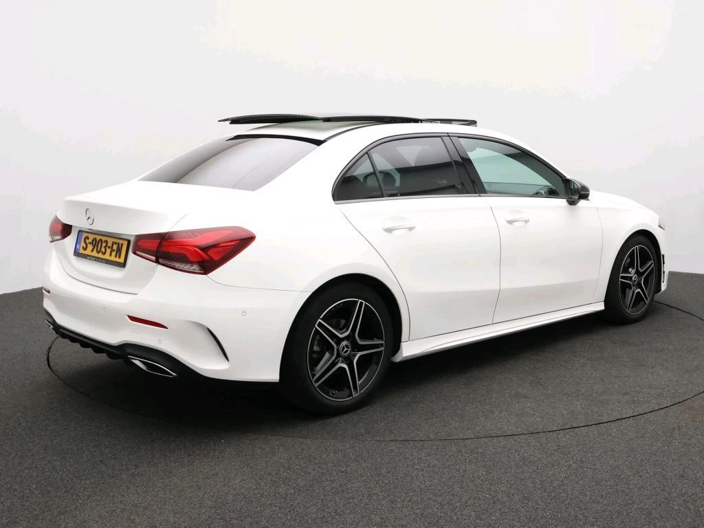 Mercedes-Benz-A-Klasse-image-4