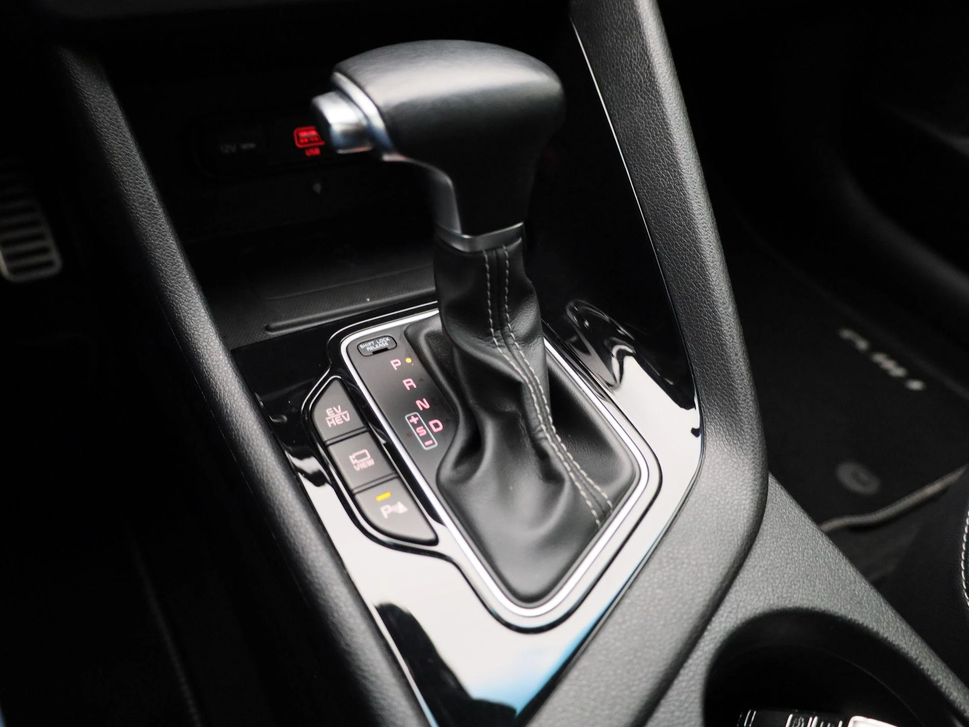 Kia-Niro-image-27