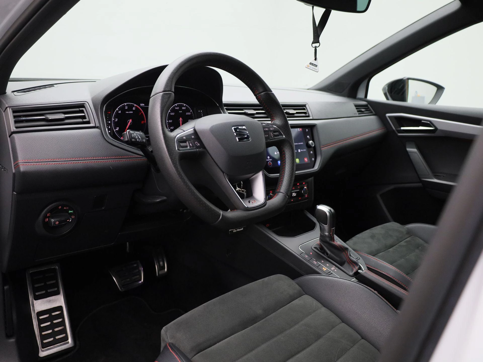 SEAT-Ibiza-image-31