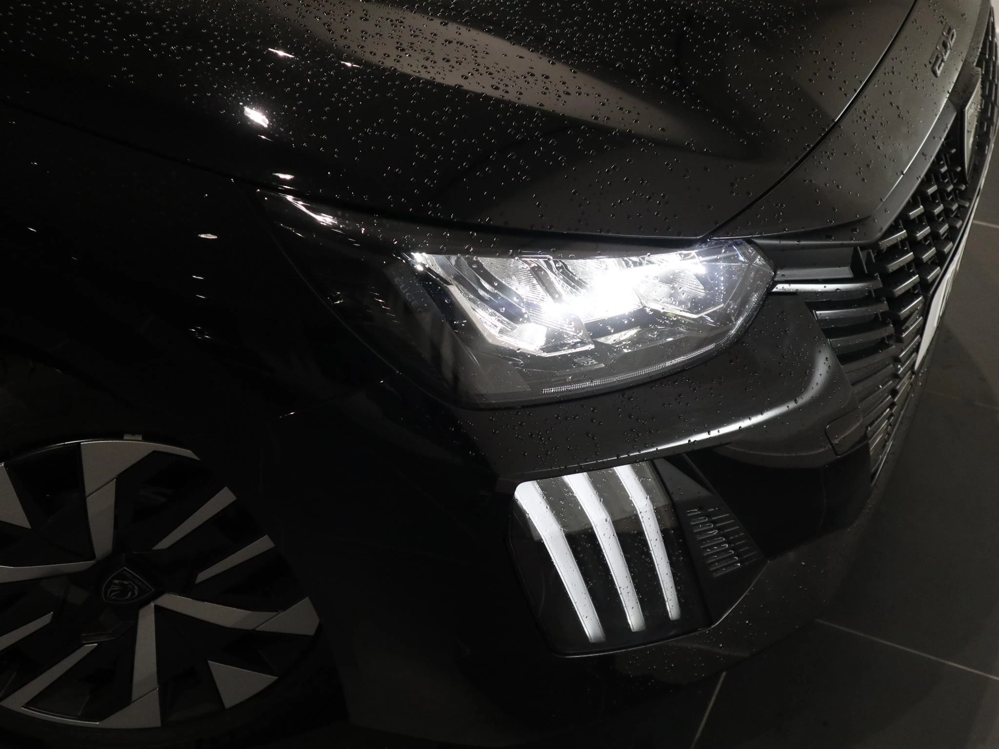 Peugeot-208-image-24