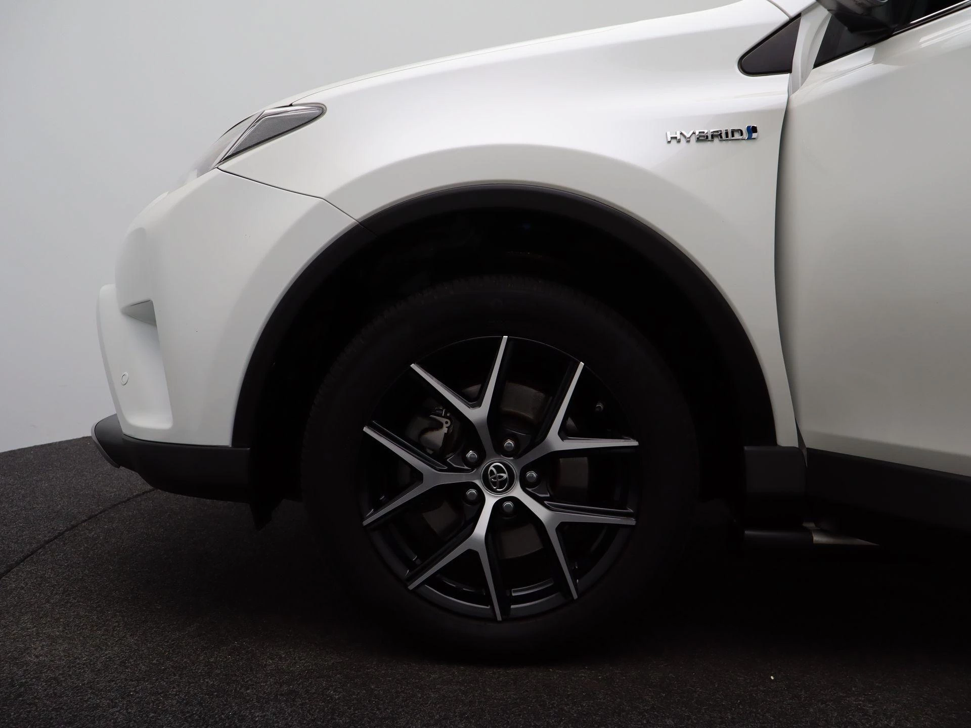 Toyota-RAV4-image-15