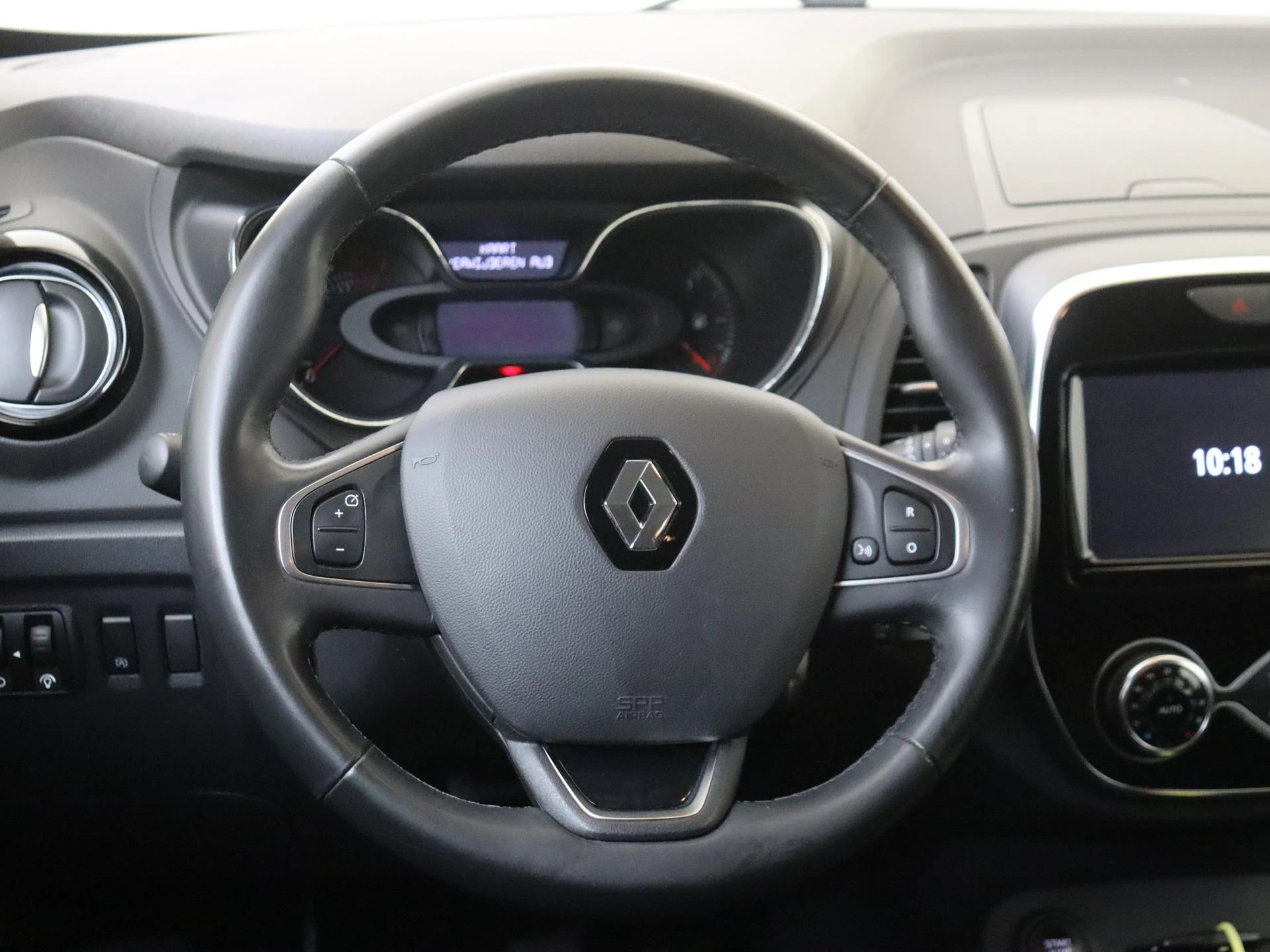 Renault-Captur-image-9