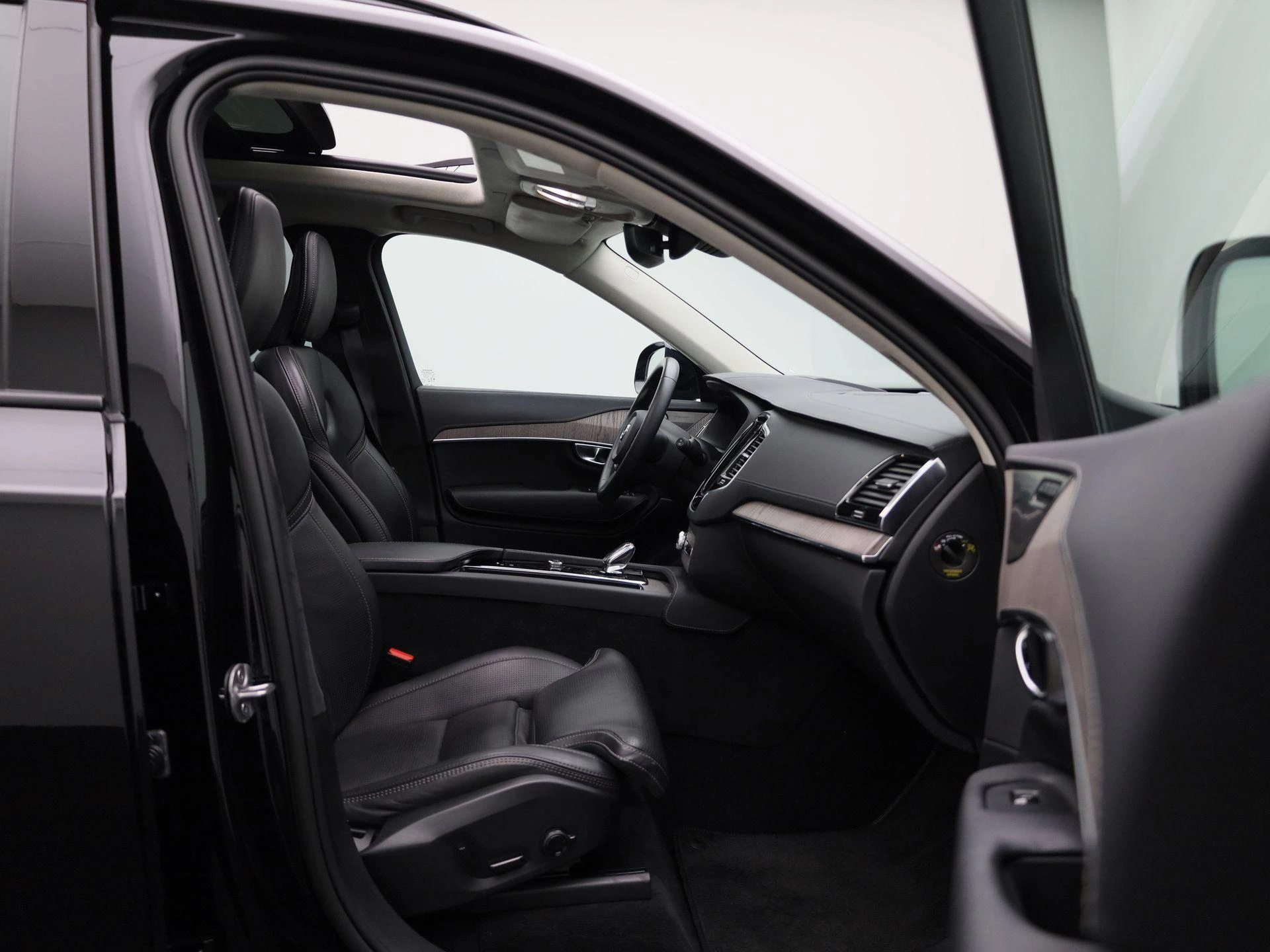 Volvo-XC90-image-43
