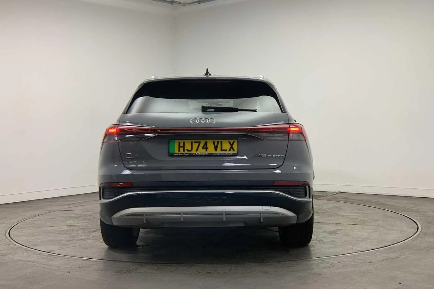 Audi-Q4 e-tron-image-10