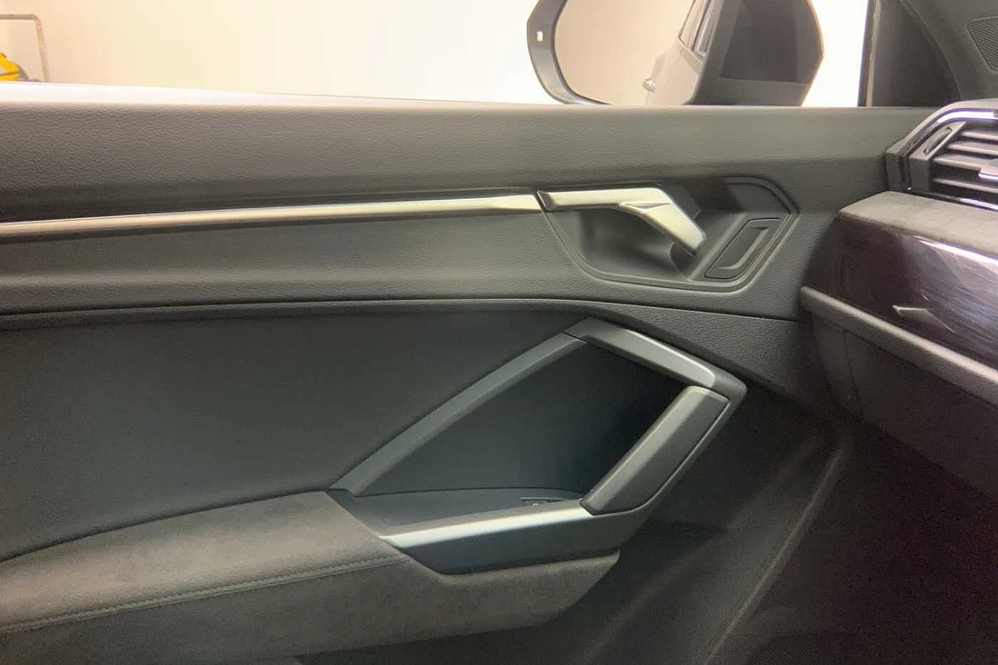 Audi-RSQ3-image-15